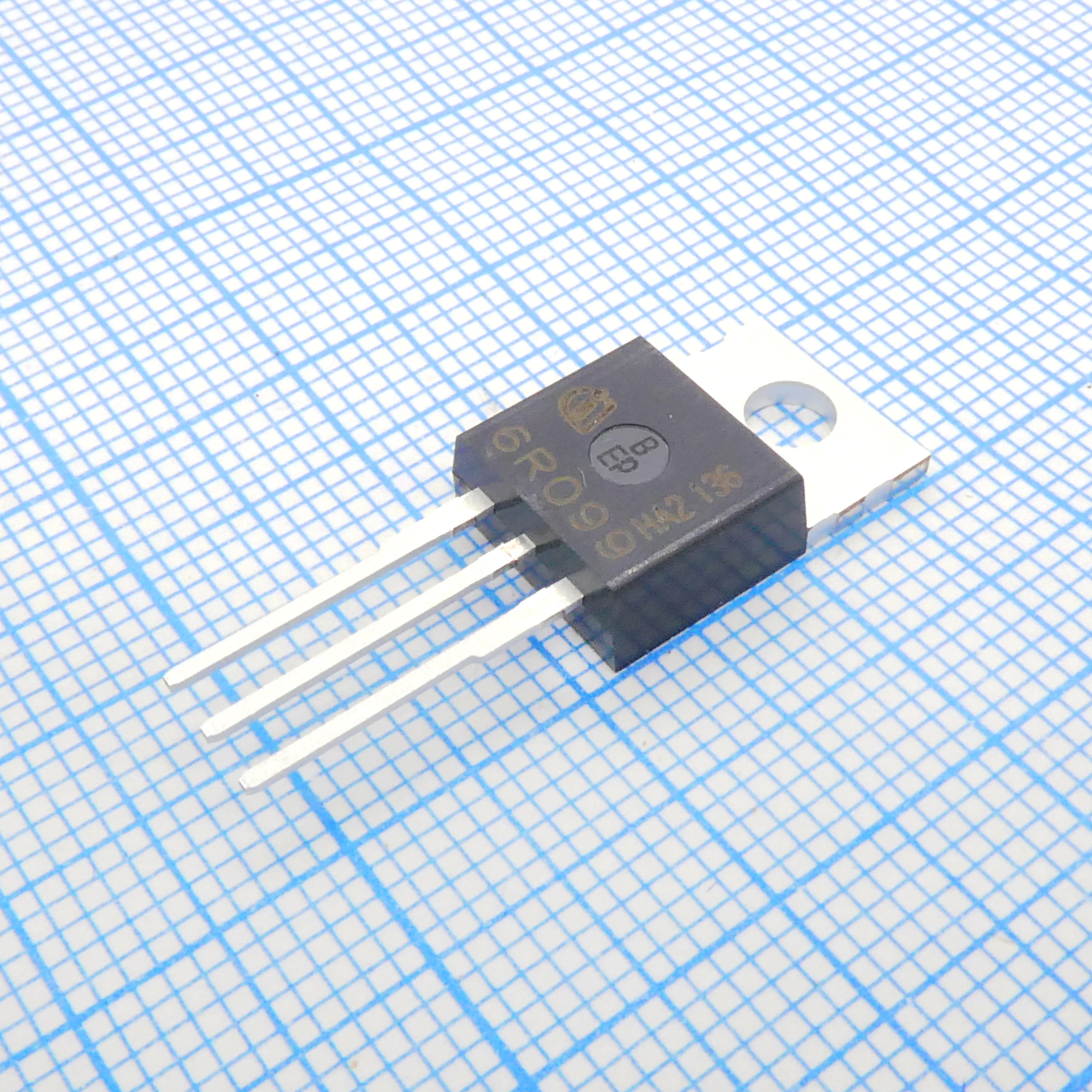 IPP60R099CPXKSA1 - Транзистор полевой MOSFET N-канальный 650В 31А