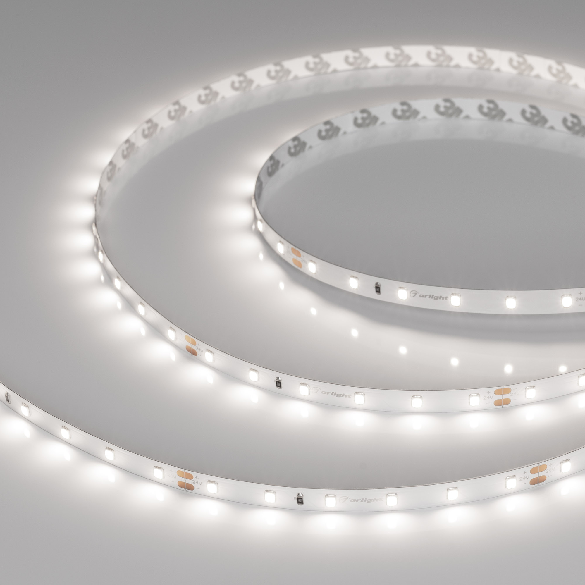 Лента UL-A60-8mm 24V Day5000 (7.2 W/m, IP20, 5m) 044053 - Светодиодная лента UL-A60, открытая. Светодиоды 2835, 60 шт/м (300 шт на 5 м), белая плата, ширина 8 мм, скотч 3M. Цвет ДНЕВНОЙ 5000 K, цветопередача CRI>90, угол 120°. Питание 24V, мощность 7.2 Вт