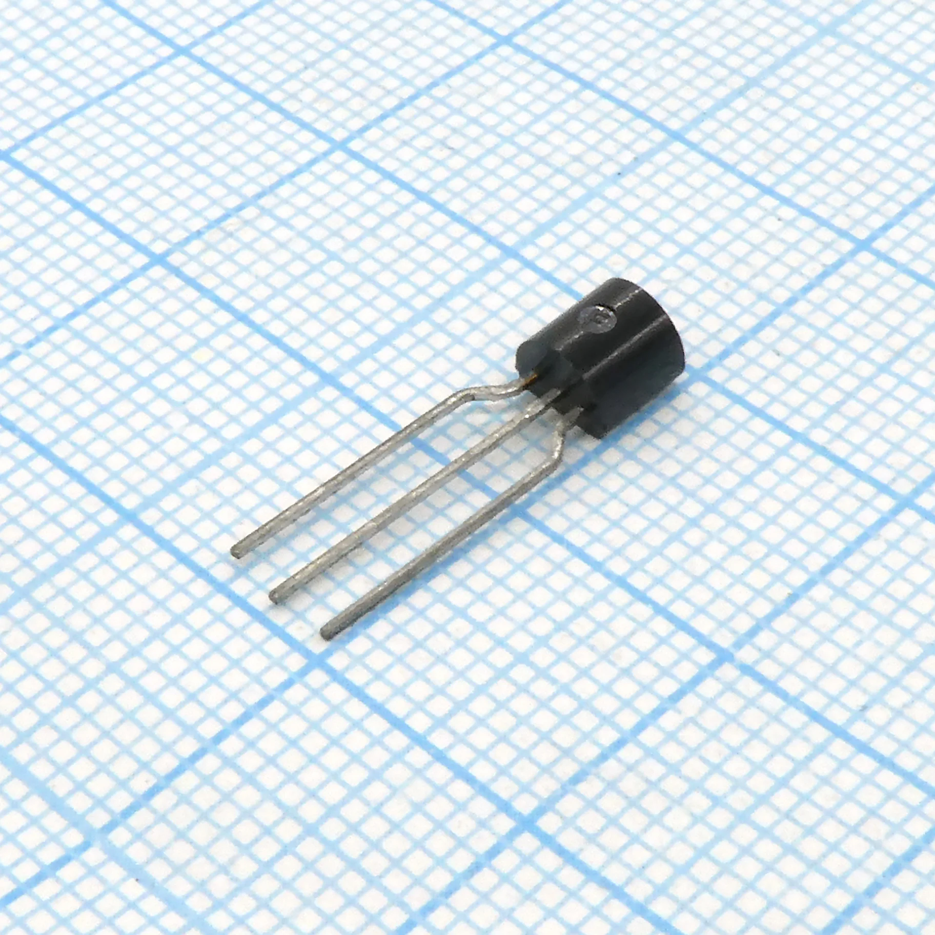 2SC4308 - Биполярный транзистор, NPN, 20 В, 0.3 А, 0.6 Вт