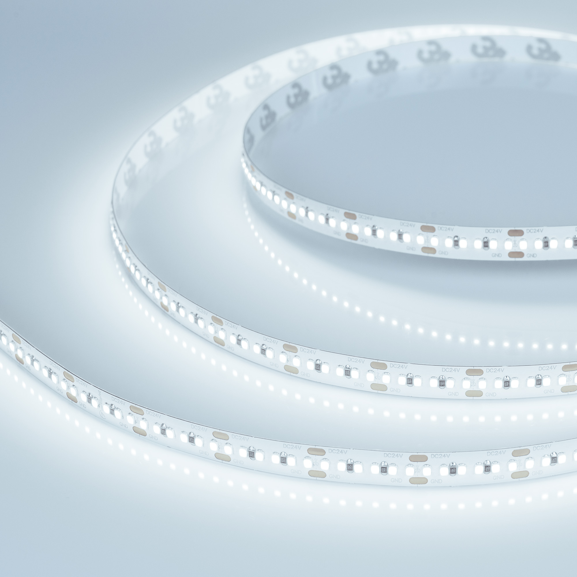 Лента MICROLED-M300-8mm 24V Cool 8K (8 W/m, IP20, 2216, 5m) 028617(2) - Гибкая лента LUX, светодиоды smd 2216, 300шт/м (1500шт на 5м), белая плата 8мм, скотч 3М. Цвет ХОЛОДНЫЙ 8000K. Питание 24V, мощность 8.6 Вт/м (43 Вт на 5м), угол 120°, высокая цветопе