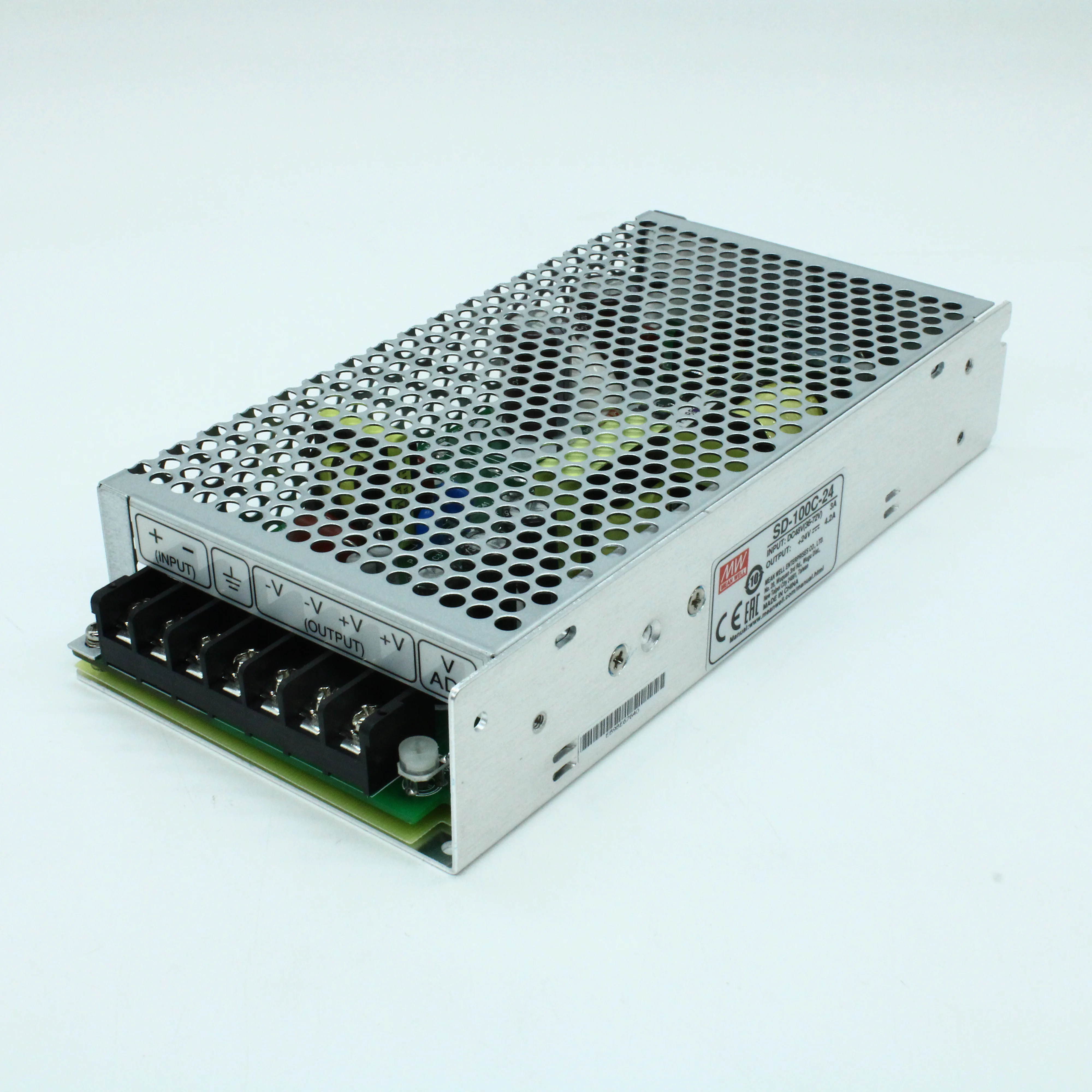 SD-100C-24 - DC-DC, 100Вт, Uвх=36 - 72В, Uвых=24В/4.2А, изоляция 1500В DC, рег. Вых=±10%Uном, в кожухе 199х98х38мм, -10°С…+60°С