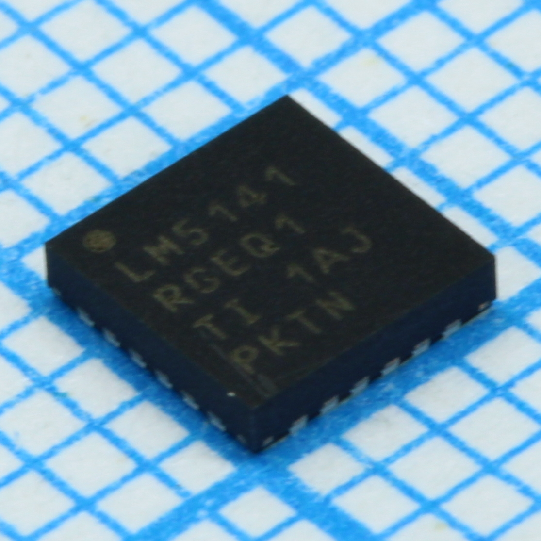 LM5141QRGERQ1 - ШИМ контроллер DC/DC одиночный выход понижающий 2300кГц автомобильного применения AEC-Q100 24-Pin VQFN EP лента на катушке