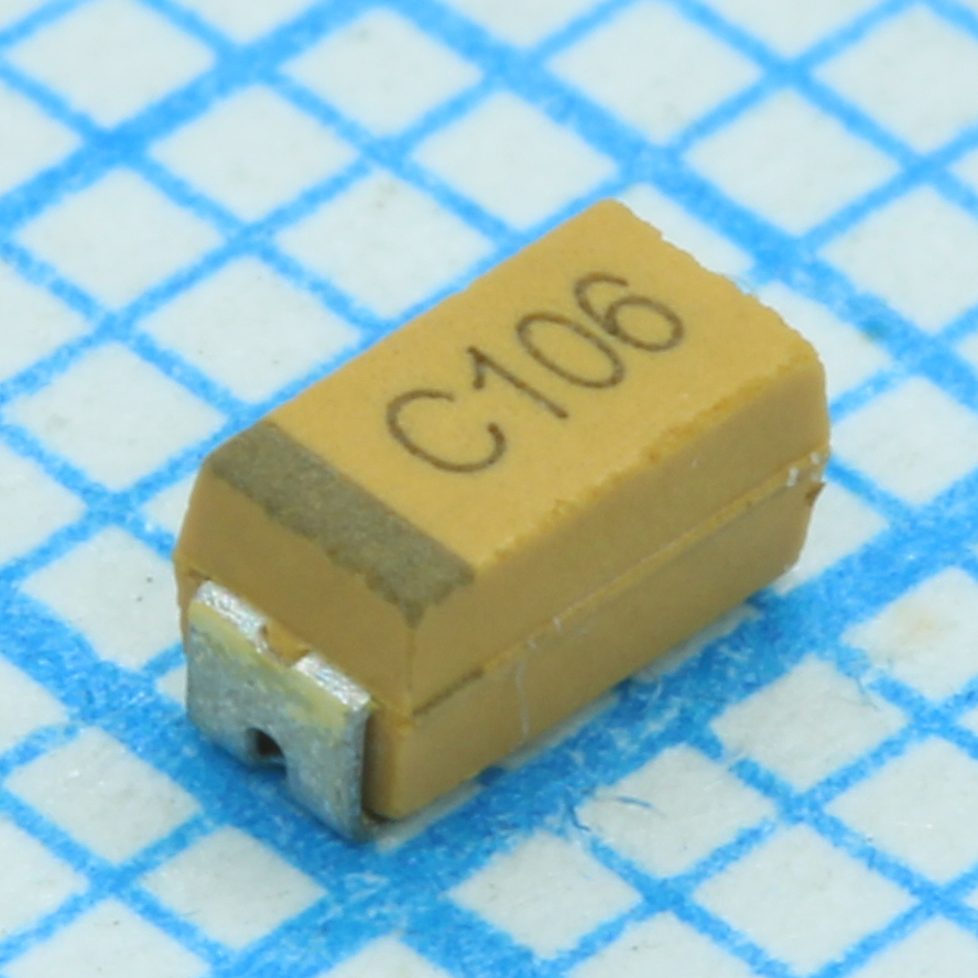 TPSA106M010R0900 - ЧИП-конденсатор танталовый твердотельный 10мкФ 10В типоразмер A ±20% (3.2х1.6х1.6мм) выводы внутрь SMD 3216-18 0.9Ом 125°С лента на катушке