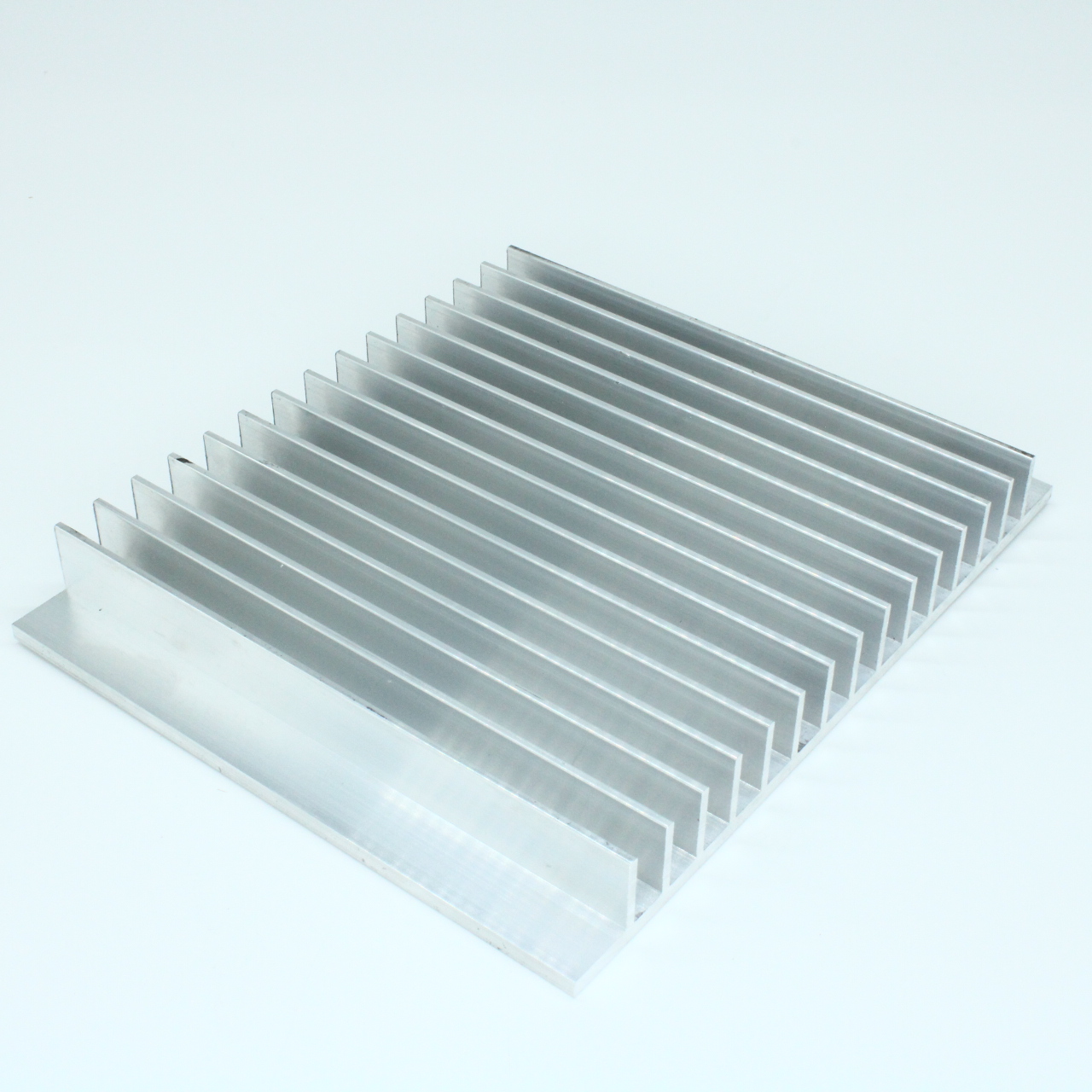 Профиль АВ0092 (140мм) - Профиль радиаторный прессованный нормальной точности