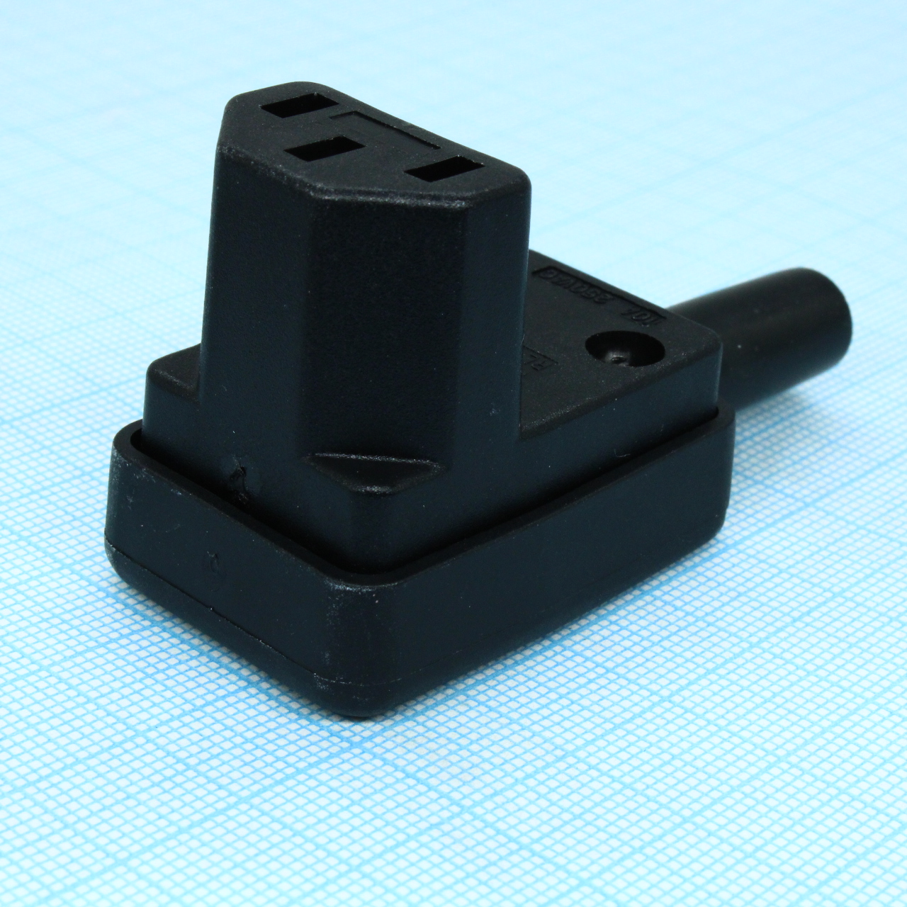 L-KLS1-ASS-204 - Разъем 220В гнездо на кабель, прямой угол, 10A