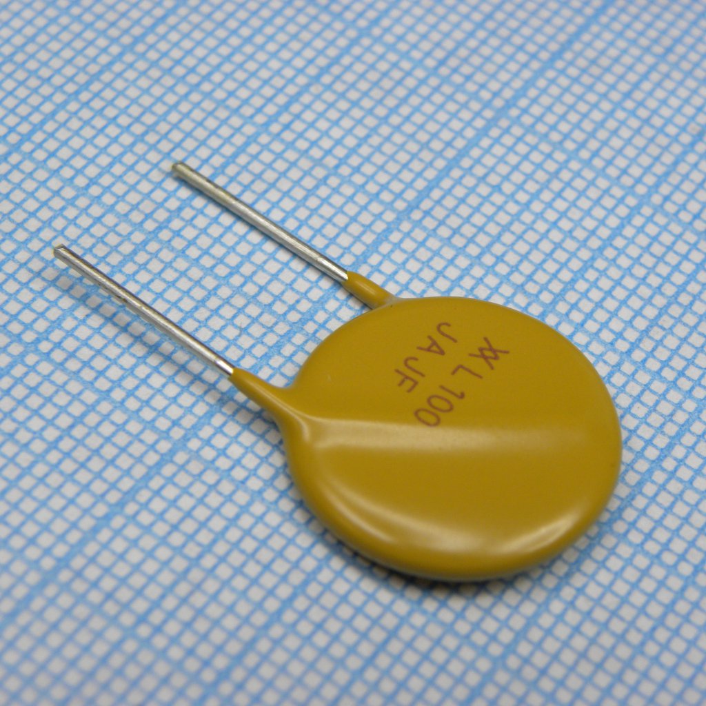 LVR100S-240 - Самовосстанавливающийся предохранитель PTC 1A(hold) 2A(trip) 240VDC/240VAC 2.9W 21s 0.218Ohm, 18.7 X 5.1mm, радиальные прямые выводы, россыпью