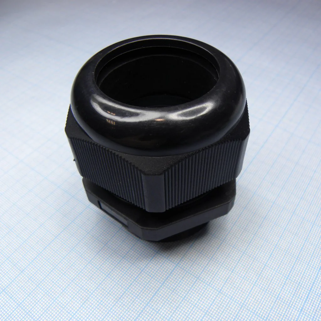 DDL-M50P (black) - Кабель ввод, крепление на панель, гайка для крепления на панель приобретается отдельно