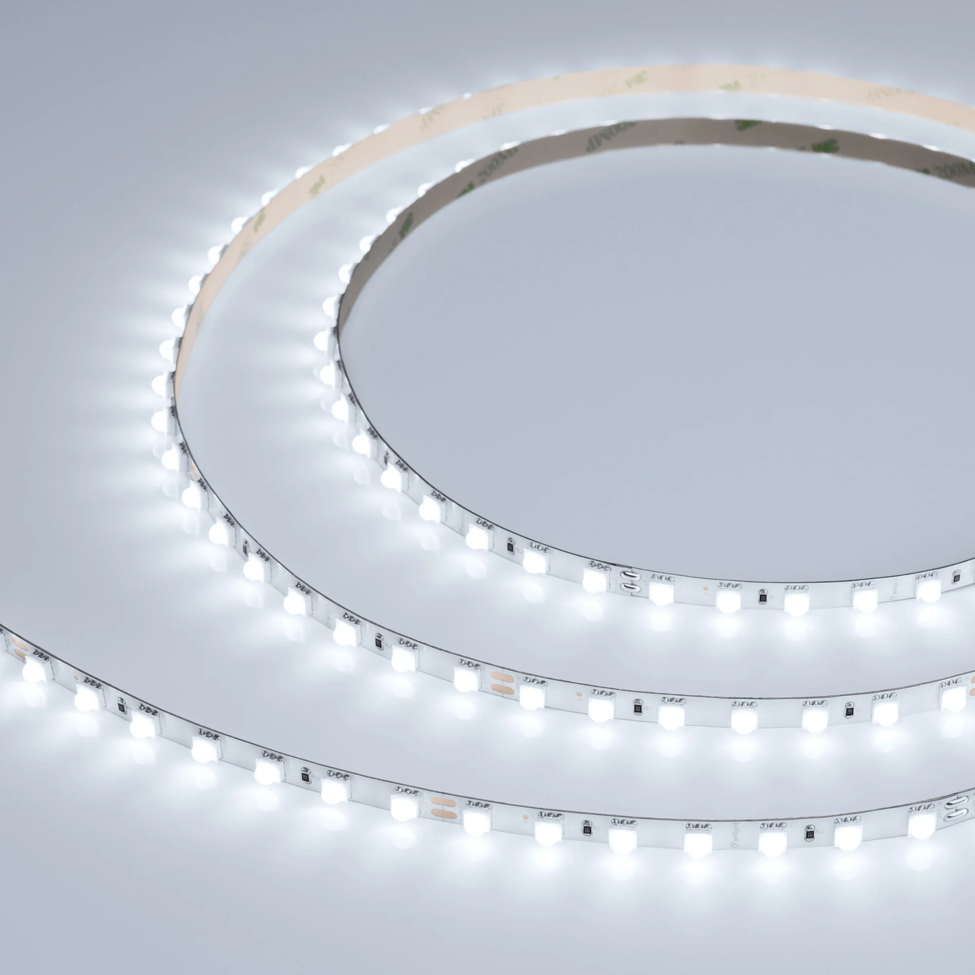 Лента FLT-B70-8mm 24V White6000 (15.5 W/m, IP20, 45deg, 5m) 043809 - Светодиодная гибкая лента FLT-B70, с линзами. Светодиоды 5060, 70 шт/м, белая плата 8мм, скотч 3М. Цвет БЕЛЫЙ 6000 К, направленная линза с углом 45°, индекс цветопередачи CRI>90. Питание