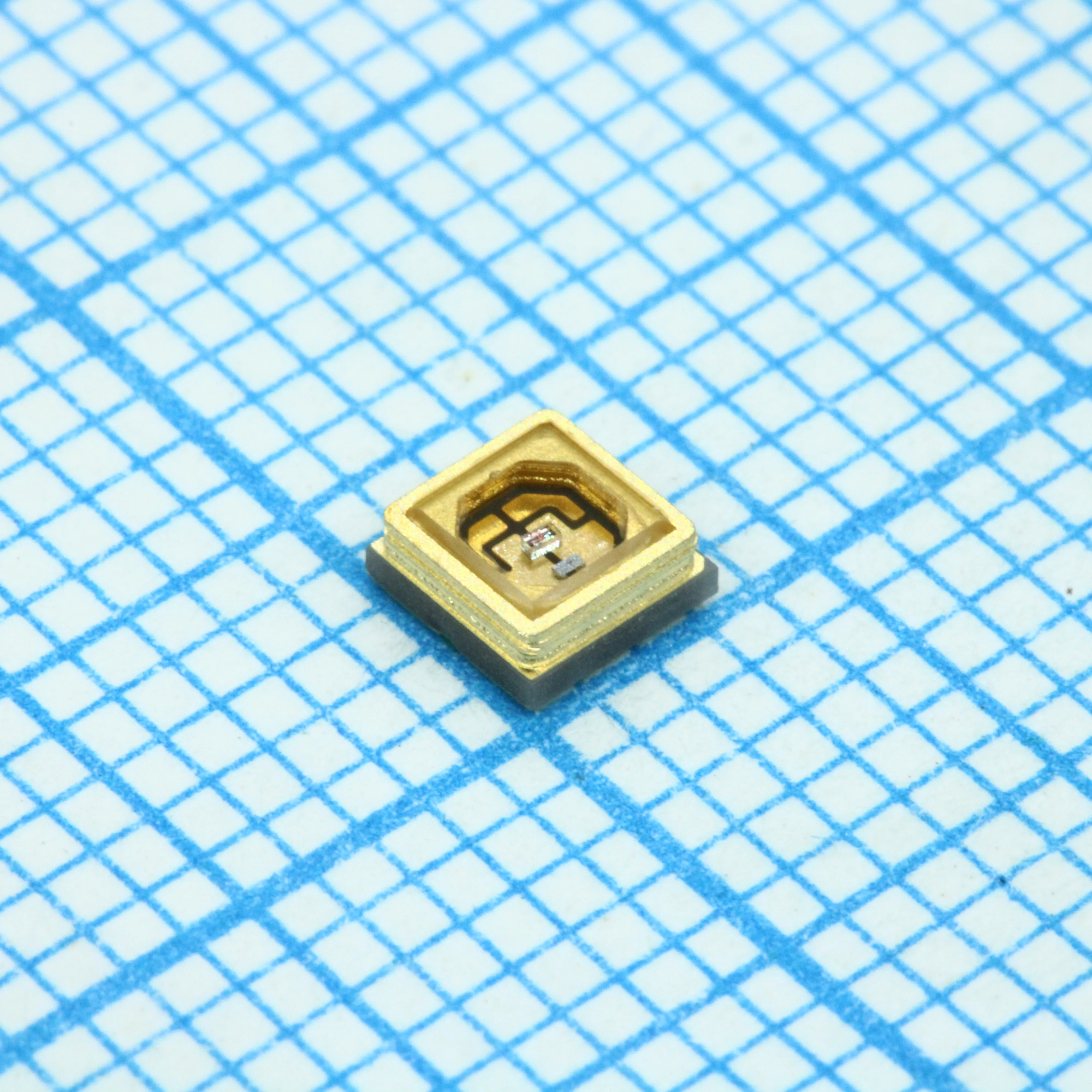 HL-C3535S25V280-D1-LVR17-D - Ультрафиолетовый светодиод smd 3,5х3,5мм/270-280нм/мощность излучения 1-4мВт 4.6-7.4v If=30mA/120°