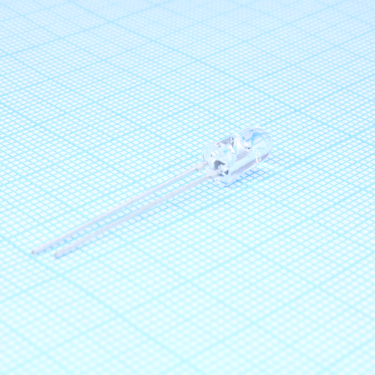 SFH 300 - NPN кремниевый фототранзистор 5мм/380-1150нм/200mW/прозрачный/25°