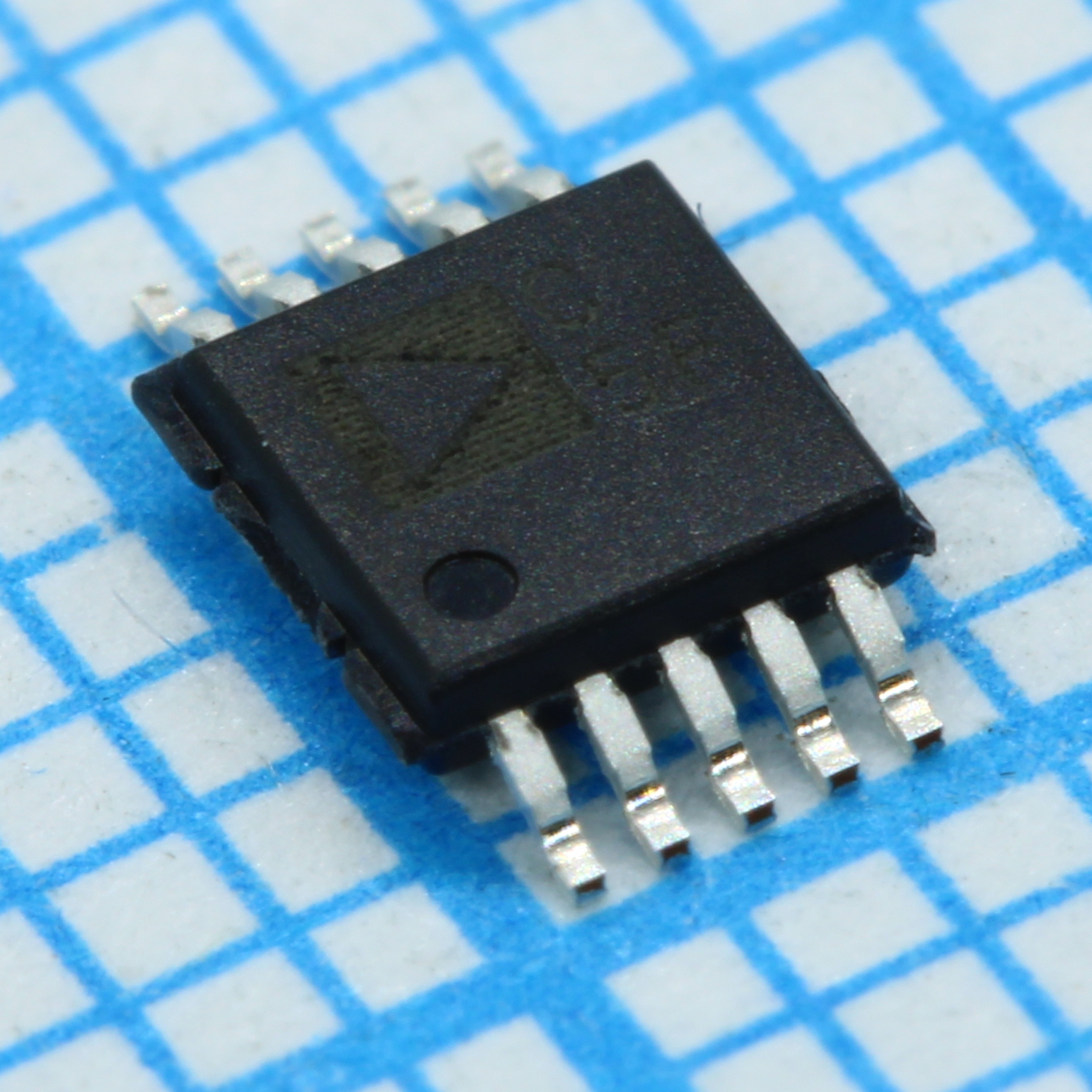 AD7982BRMZ - АЦП 18-бит, 1 MSPS pulsar 7mW ADC