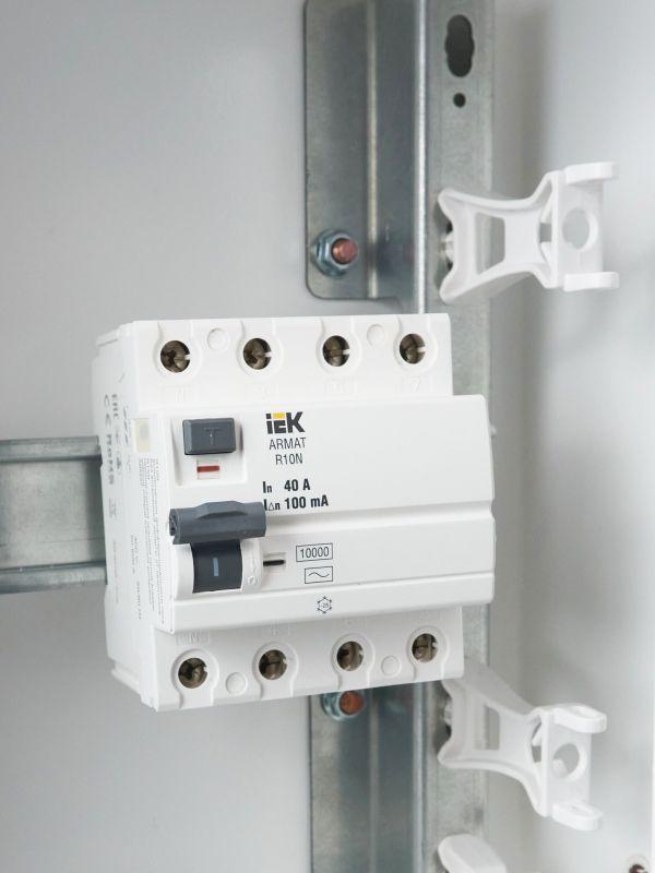 Выключатель дифференциального тока (УЗО) 4п 40А 100мА тип AC ВДТ R10N ARMAT AR-R10N-4-040C100