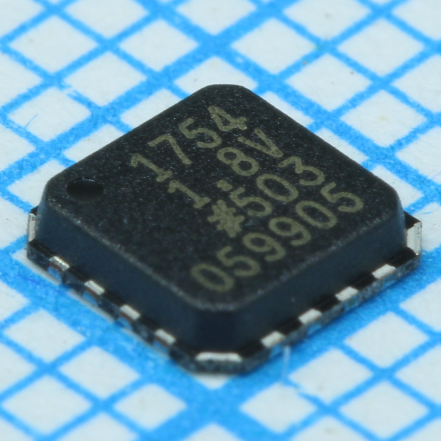 ADP1754ACPZ-1.8-R7 - Стабилизатор с низким падением напряжения 1.8В 1.2A 16LFCSP
