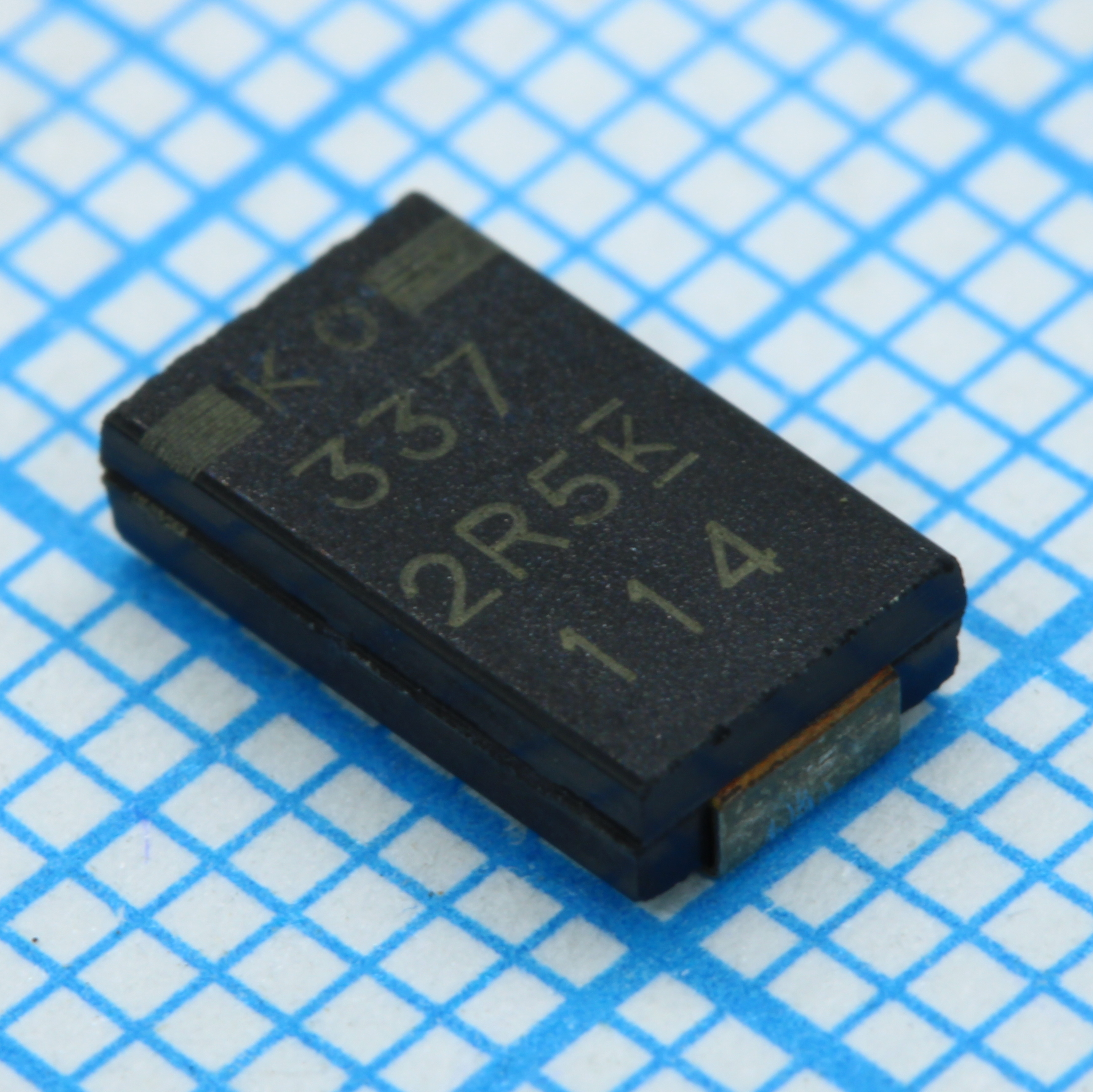T520V337M2R5ATE007 - Конденсатор танталовый полимерный 330мкФ ±20% 2.5В V_корпус  (7.3х4.3х1.8мм) типоразмер 7343-19 0.025Ом 105°С лента на катушке