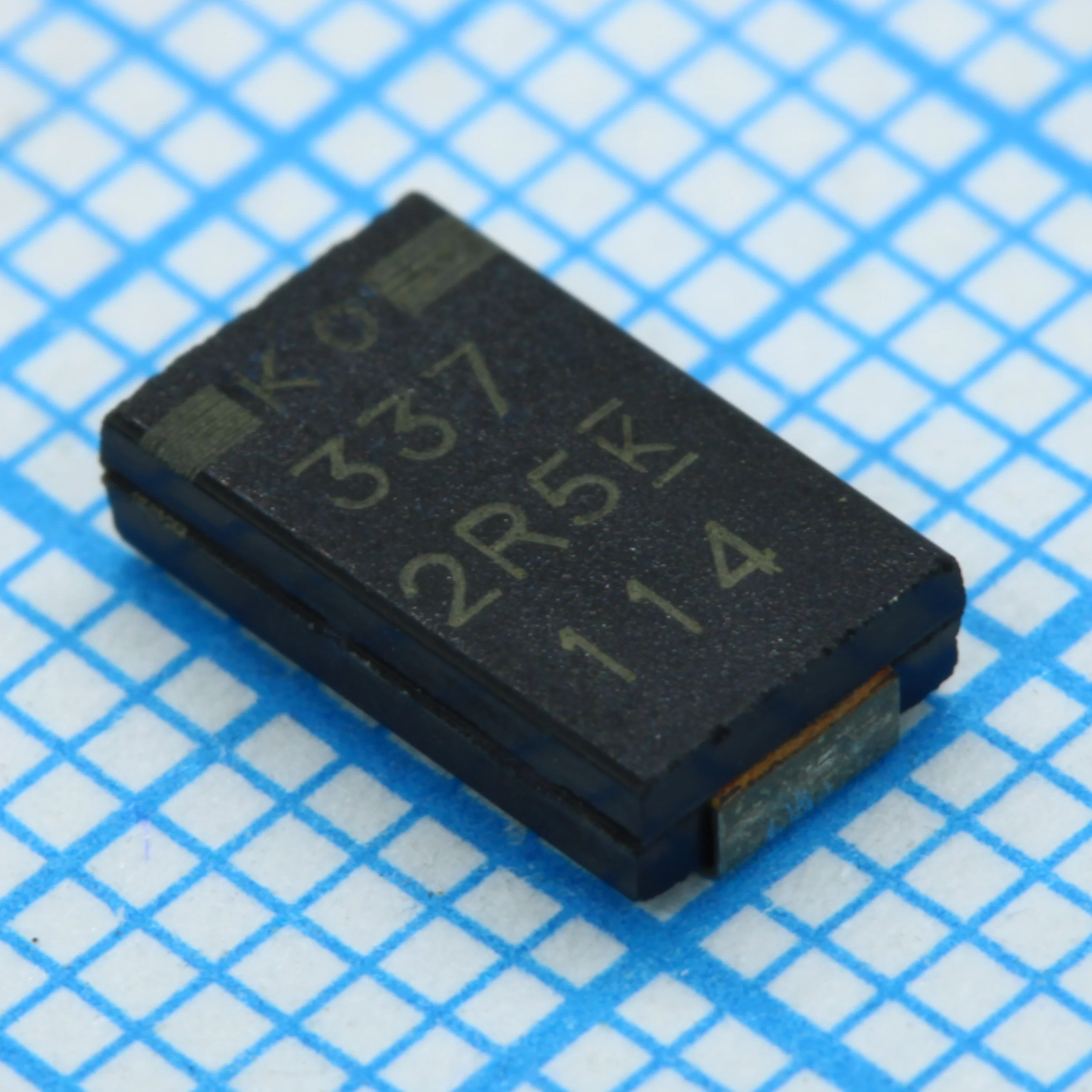 T520V337M2R5ATE007 - Конденсатор танталовый полимерный 330мкФ ±20% 2.5В V_корпус  (7.3х4.3х1.8мм) типоразмер 7343-19 0.025Ом 105°С лента на катушке