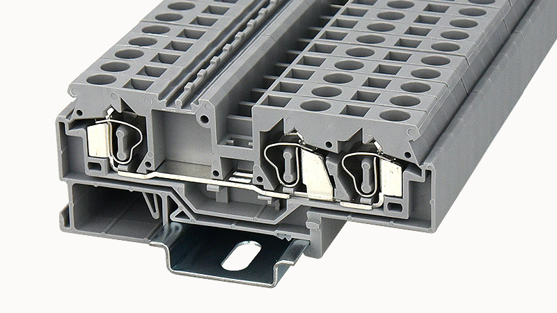 Проходная клемма WS6-TW-01P-11 - Проходная клемма, 3 точки подключения, тип фиксации провода: пружинный, номинальное сечение: 6 мм кв., 41A, 800V, ширина: 8 мм, цвет: серый, тип монтажа: DIN35