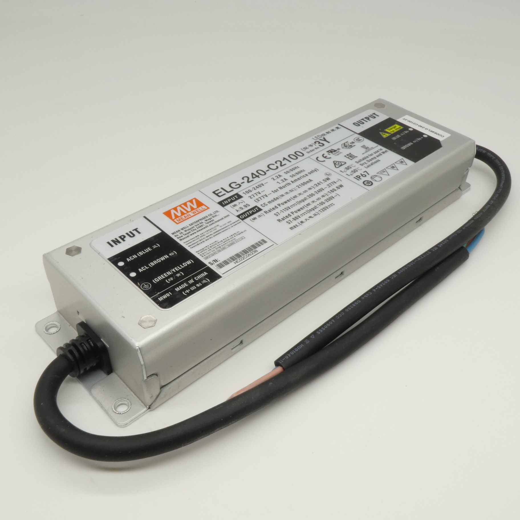 ELG-240-C2100-3Y - AC-DC, 241.5Вт, IP67, вход 100…305В AC, 47…63Гц/142…431В DC, ККМ, выход 57...115В/2100мА, изоляция 3750В AC, в кожухе 244х71х37.5, -40…+85°С (корпус), с проводом заземления