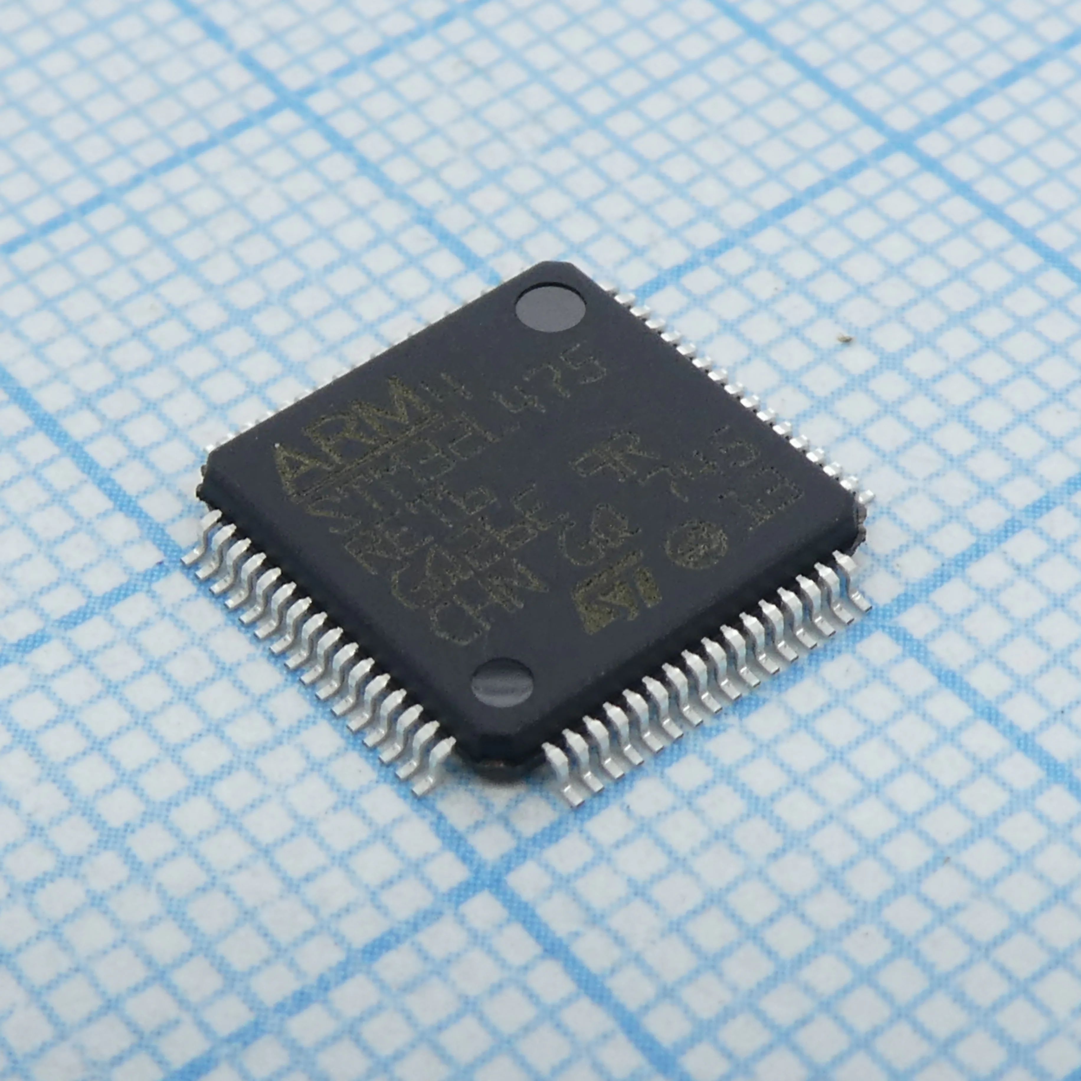 STM32L475RET6 - Микроконтроллер STM 32-бит ядро ARM Cortex M4 RISC 512кБ Флэш-память 3.3В 64-Pin LQFP лоток