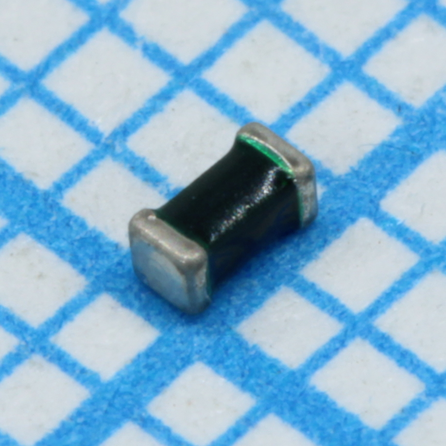 B82496C3151J - ЧИП-индуктивность лазерной намотки 150нГн ±5% 25.2МГц 5Q-Фактор керамика с медным покрытием  130мА 5Ом 0603 автомобильного применения