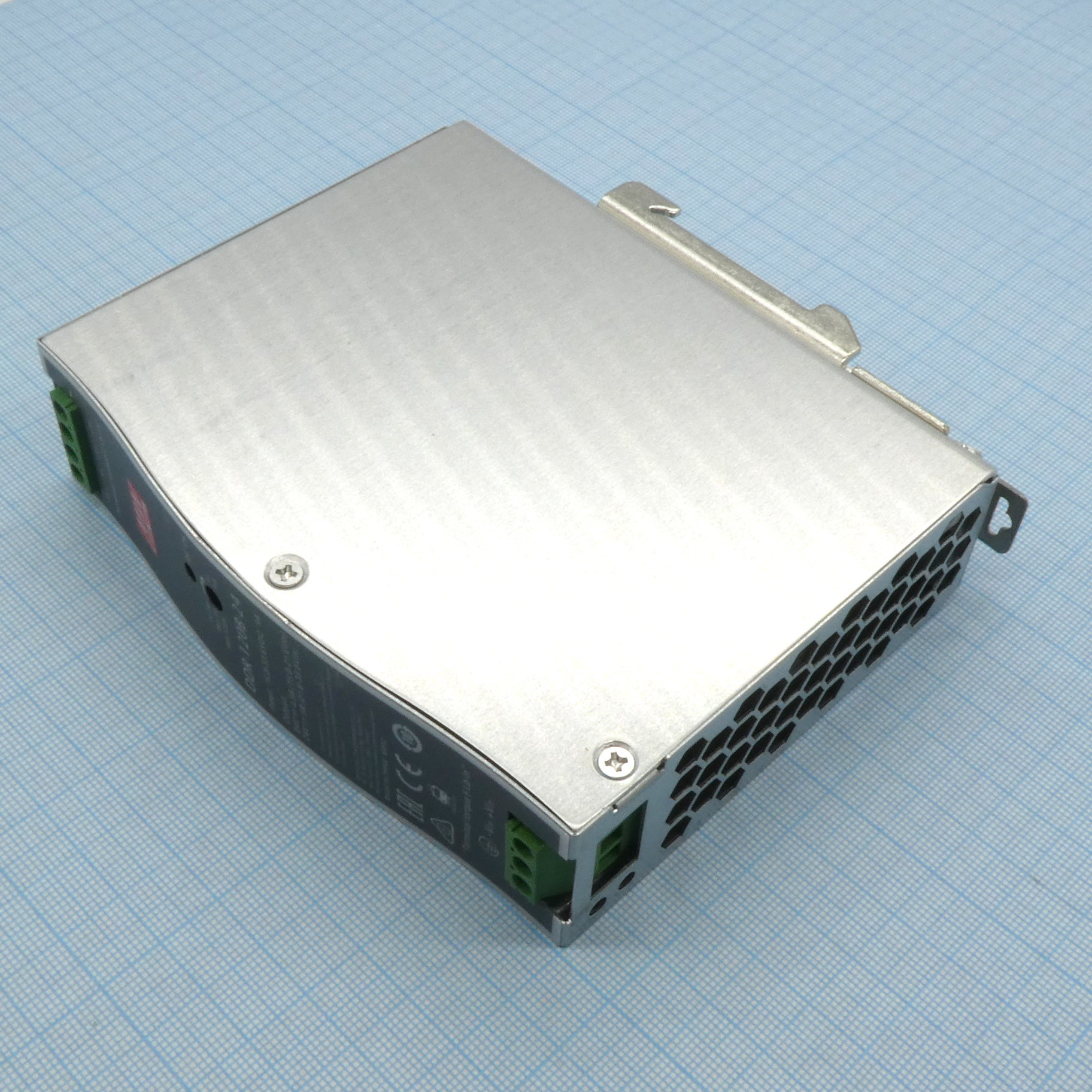 DDR-120B-24 - DC-DC, 120Вт, вход 16.8…33.6В DC, выход 24В/5А, изоляция 4000В DC, в кожухе на DIN-рейку, 32х125.2х102мм, -40...+70°С