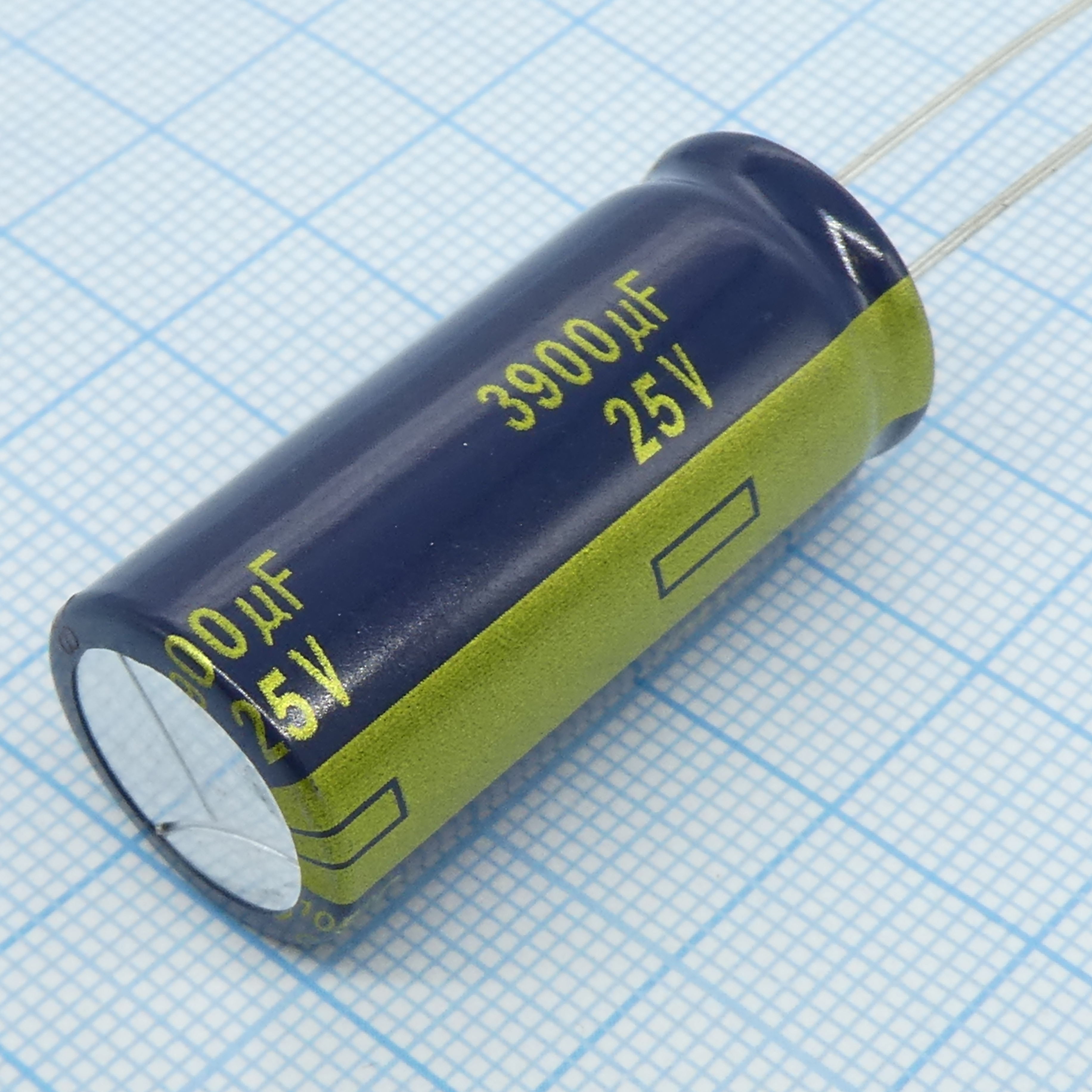 EEUFC1E392L - Конденсатор радиальный алюминиевый 25В 3900мкФ (16*35mm) 3.15A 5000часов 105°C