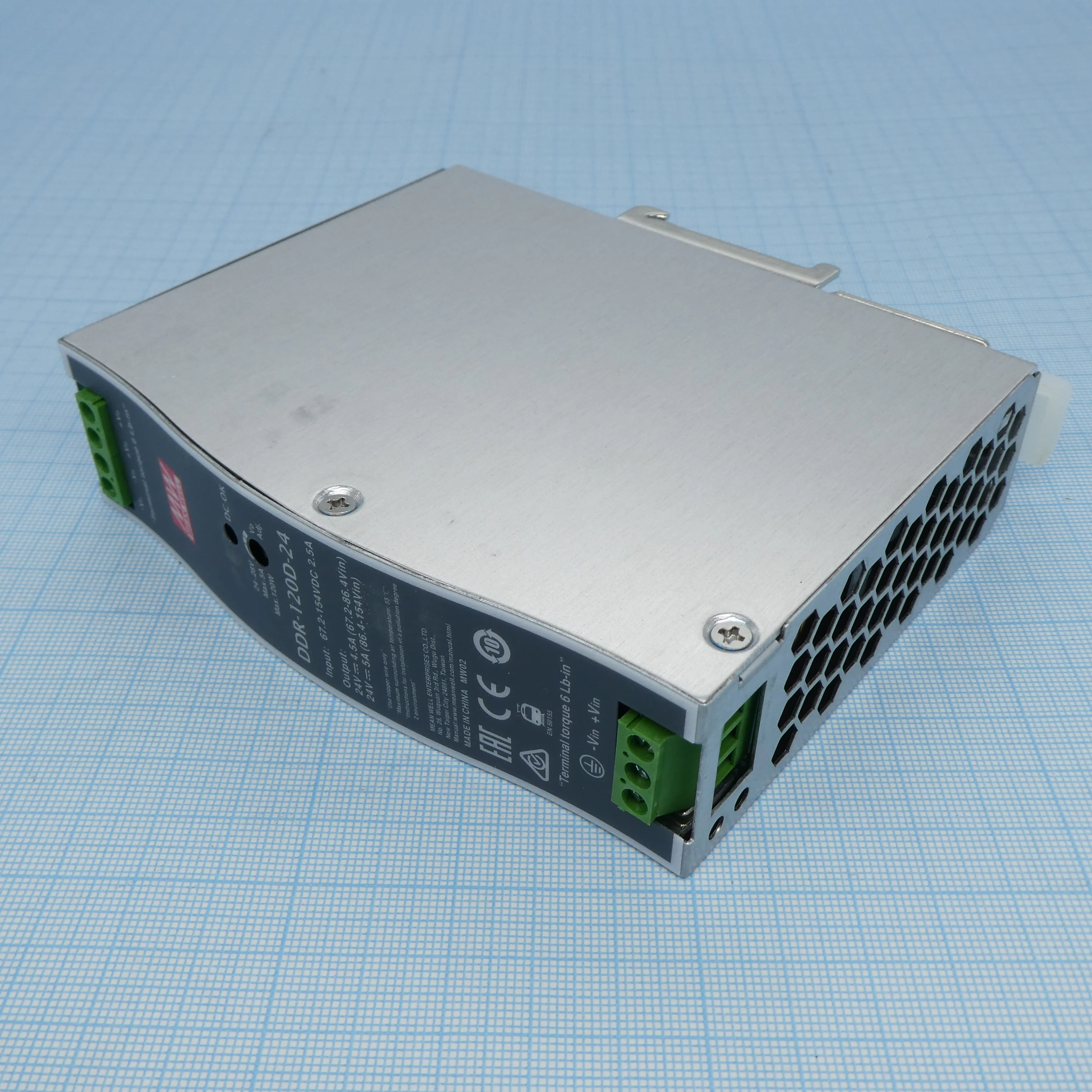 DDR-120D-24 - DC-DC, 120Вт, вход 67.2…154В DC, выход 24В/5А, изоляция 4000В DC, в кожухе на DIN-рейку, 32х125.2х102мм, -40...+70°С