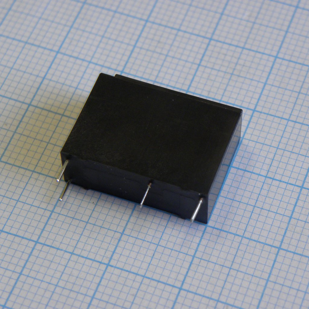 G5NB-1AE-5DC - Реле силовое катушка 5В 5A один контакт на замыкание монтаж в отверстие