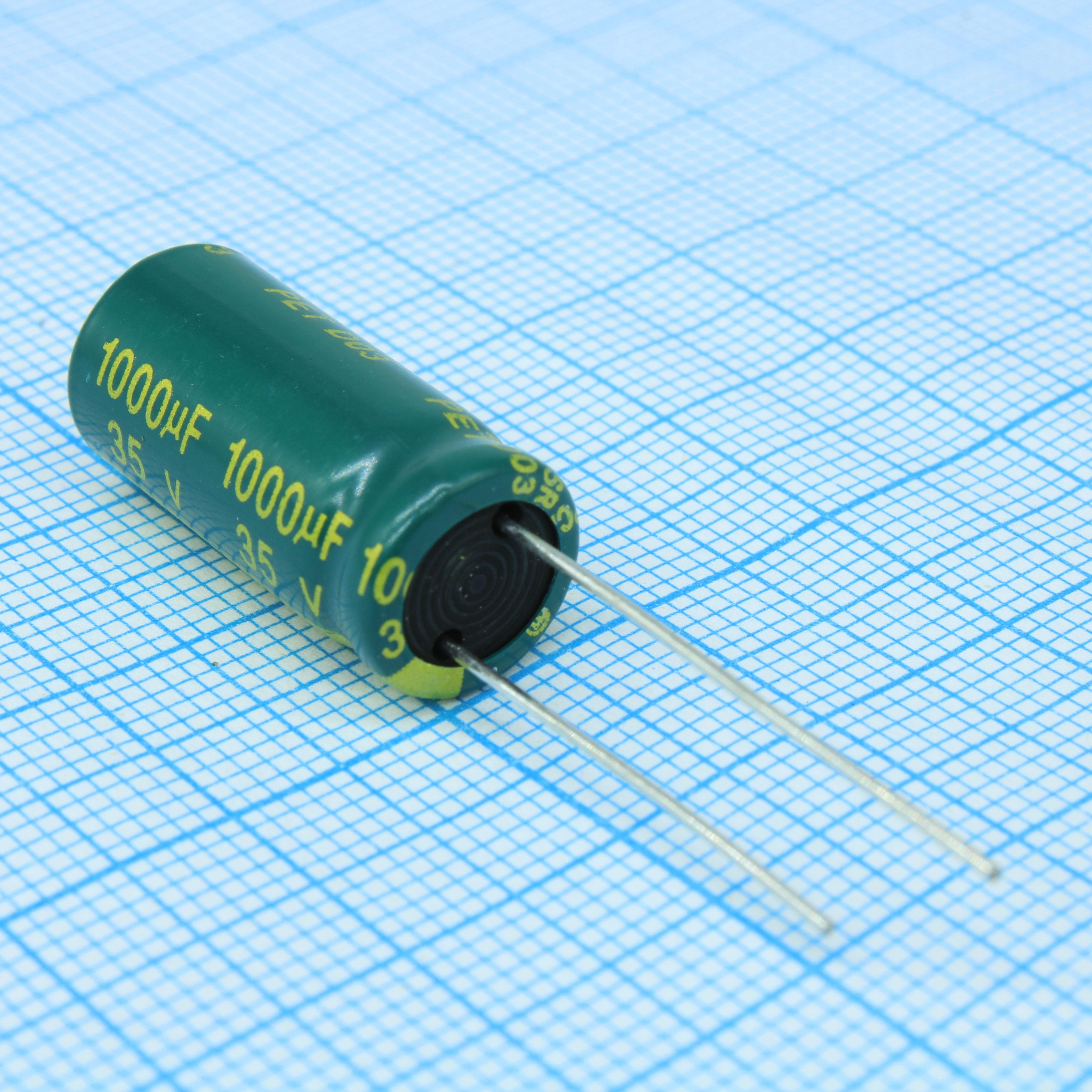 KM222M1CBKJ1020EBK - Конденсатор алюминиевый электролитический 2200мкФ 16В ±20% радиальный 105°C