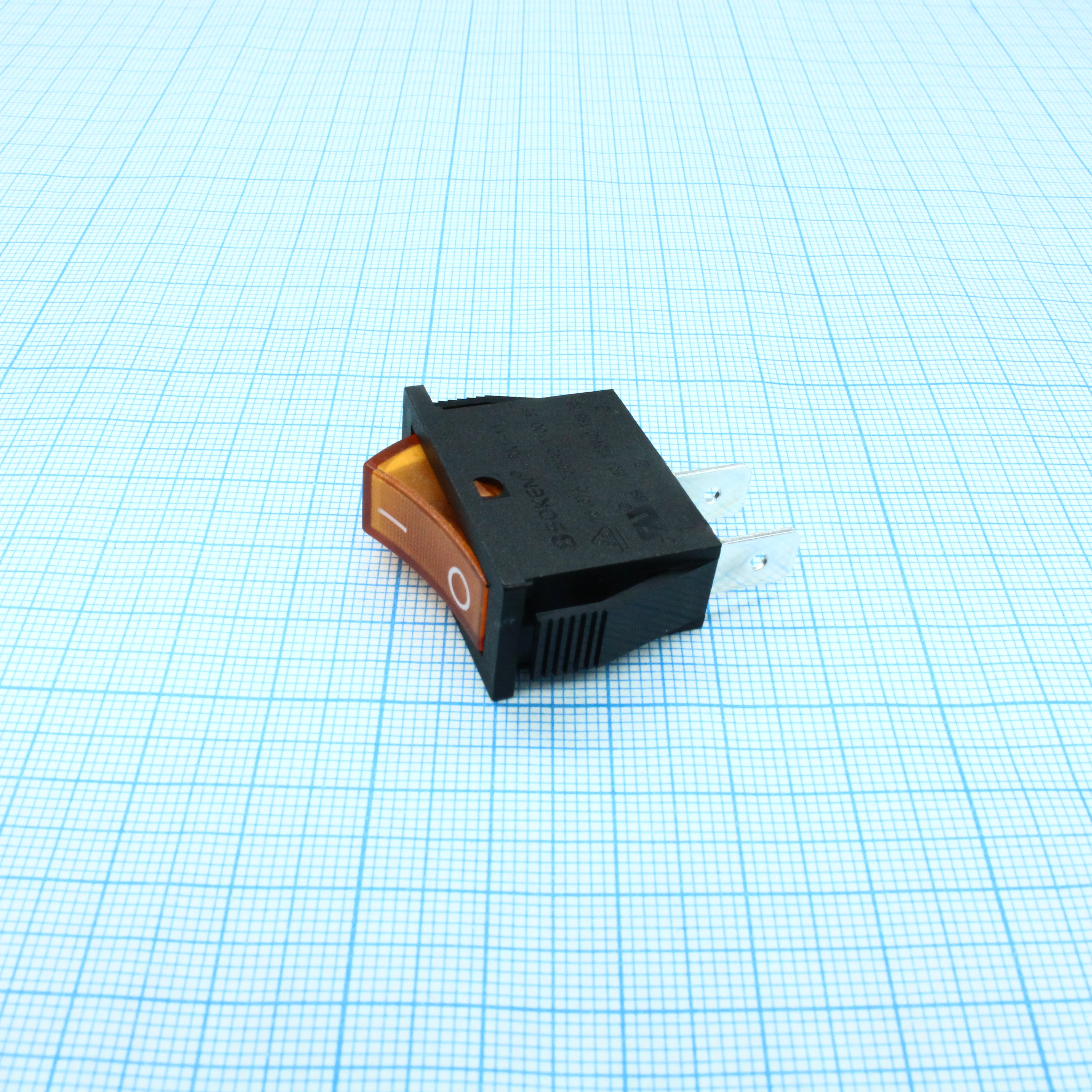 RK1-11 1X1 B/OR"0-" - Выключатель клавишный ON-OFF без подсветки цвет корпуса (черный) цвет кнопки (оранжевый)