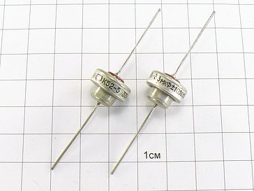 Конденсатор К52-5 33мкФ 15В 10% "5"