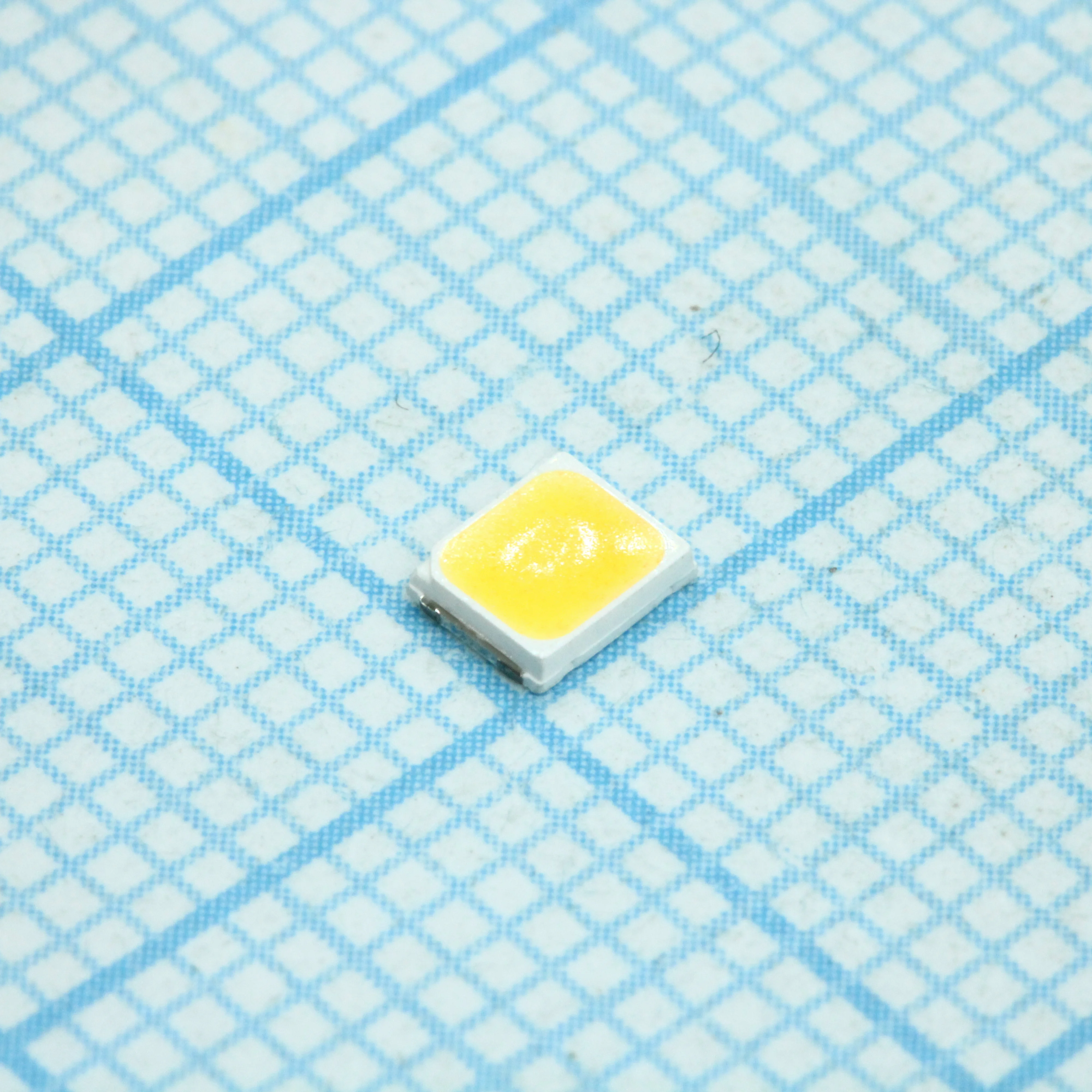HL-AM-2835H489W-S1-08HL-HR3(R9) (3500K) - Светодиод smd 2,8х3,5мм/белый/3500K/24Лм при 60мА/максимальный ток 90мА/0.2Вт/2.8-3.6В/CRI=80/120°