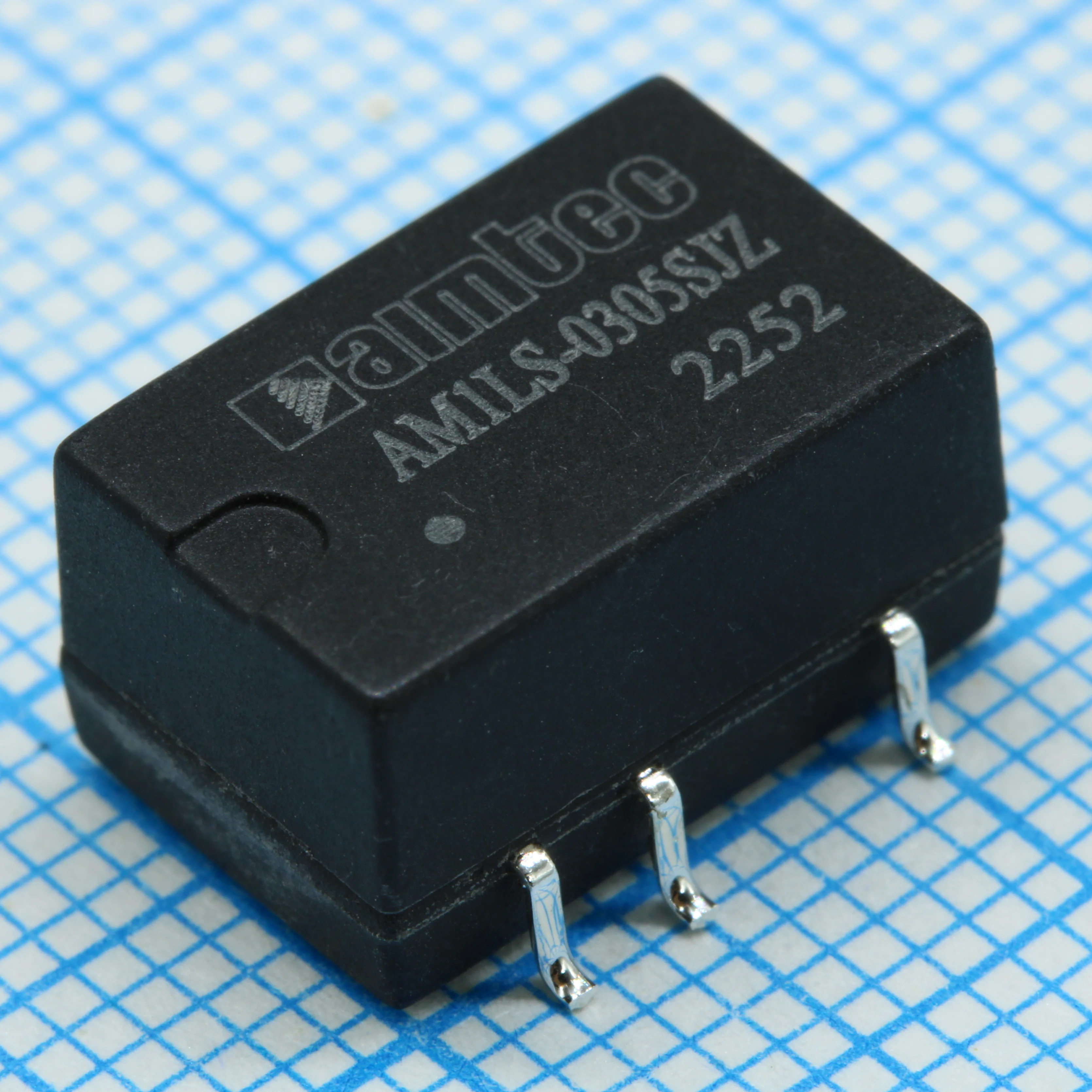 AM1LS-0305SJZ - DC/DC преобразователь 1 Вт  вход 2.97~3.63В  однополярный выход 5В  0.2А   -40~105 ?C, дерейтинг при 85 ?C1500VDC 1500VDC   MTBF 3500000 часов  КПД 82 %  ёмк. нагрузка макс.2400 мкФ  корпус SMD, пластик  установка на печатную плату  11.4x1