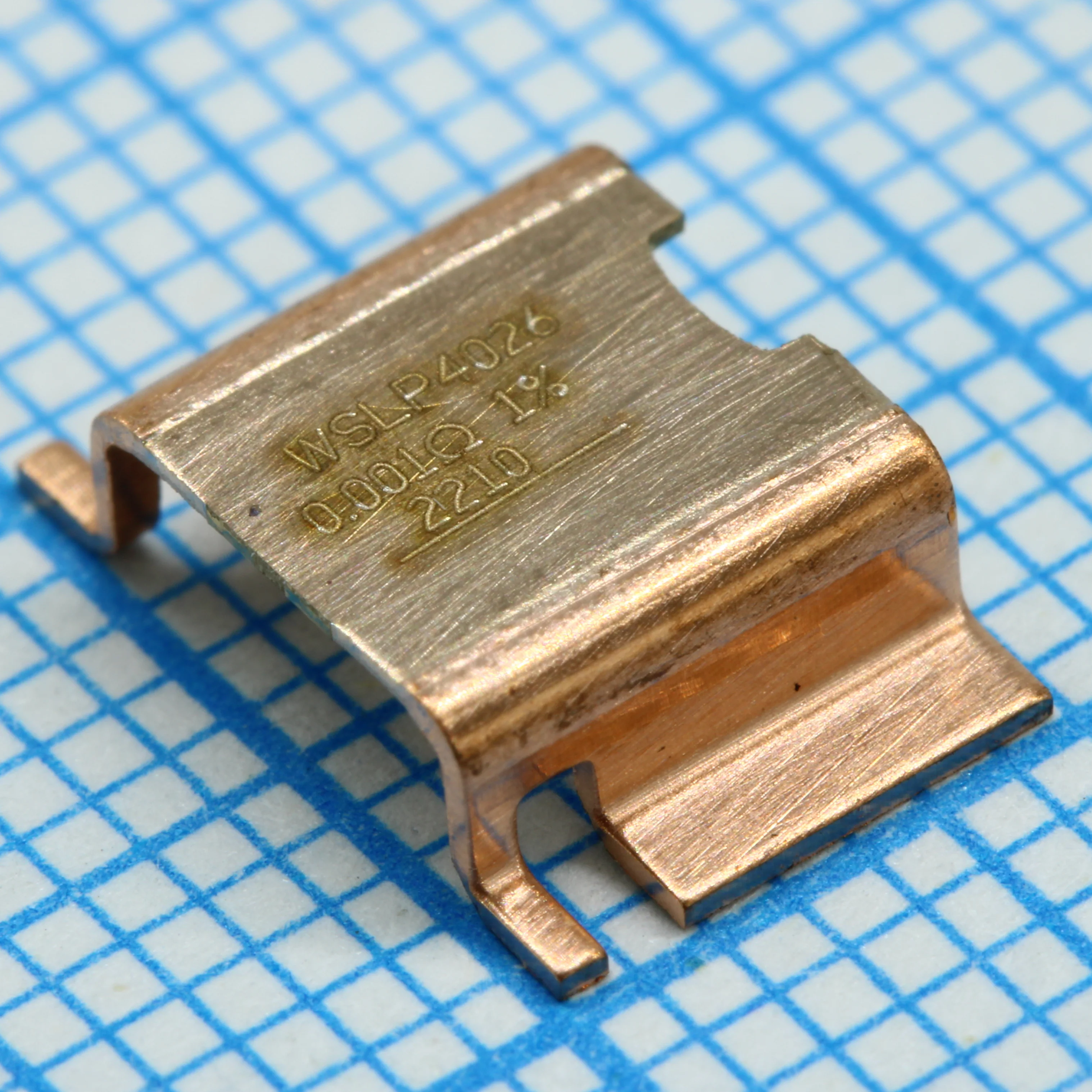 WSLP40261L000FEA - ЧИП-резистор металлополосковый 4026 0.001Ом ±1% 7Вт ±75ppm/°C автомобильного применения лента на катушке