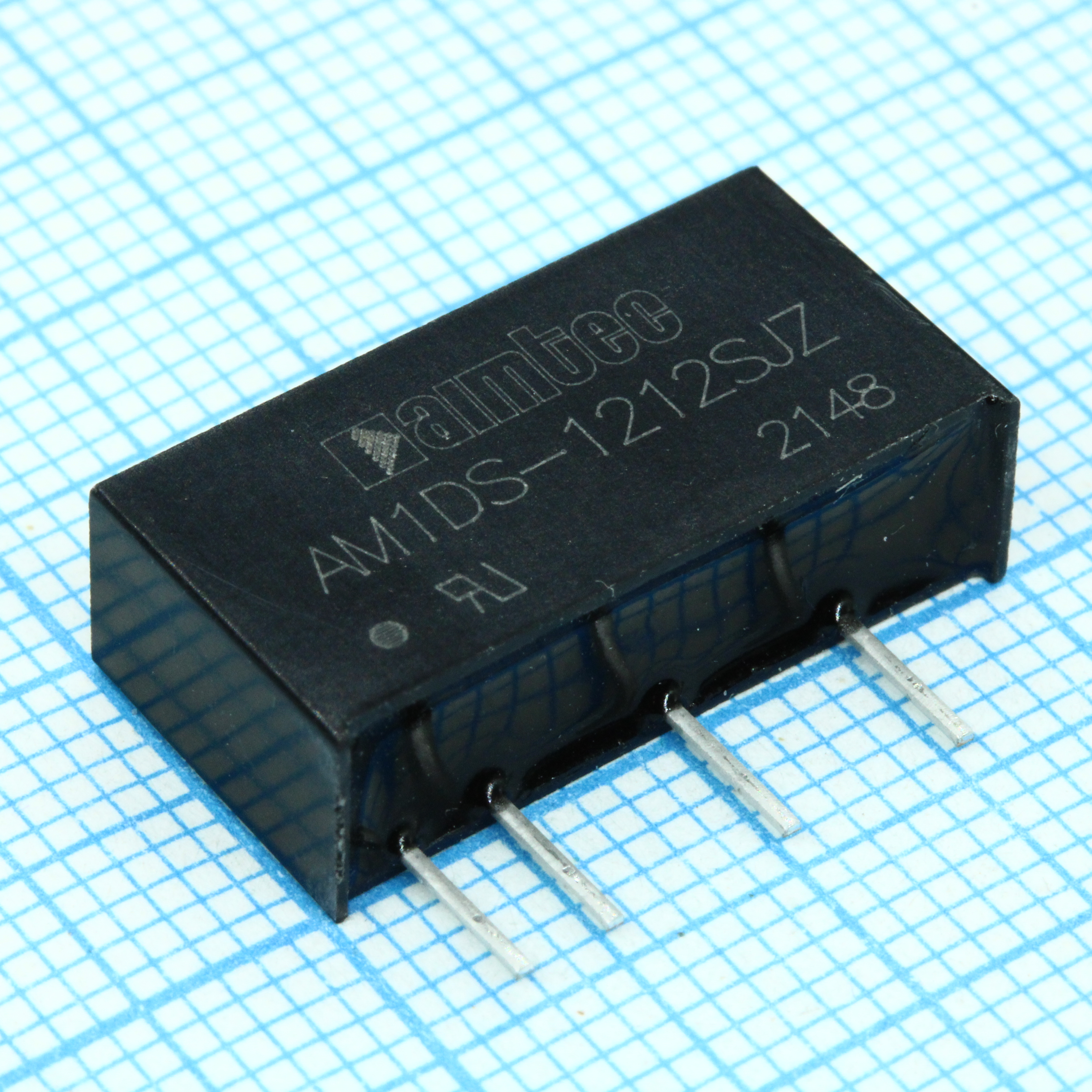 AM1DS-1212SJZ - DC/DC, 1Вт, вход 10.8…13.2В, выход 12В/0.009…0.083А, изоляция 1500В DC, КПД 80%, максимальная емкостная нагрузка не более 560мкФ, SIP7, 19.65x6x10.16мм, -40…105°C, пластик