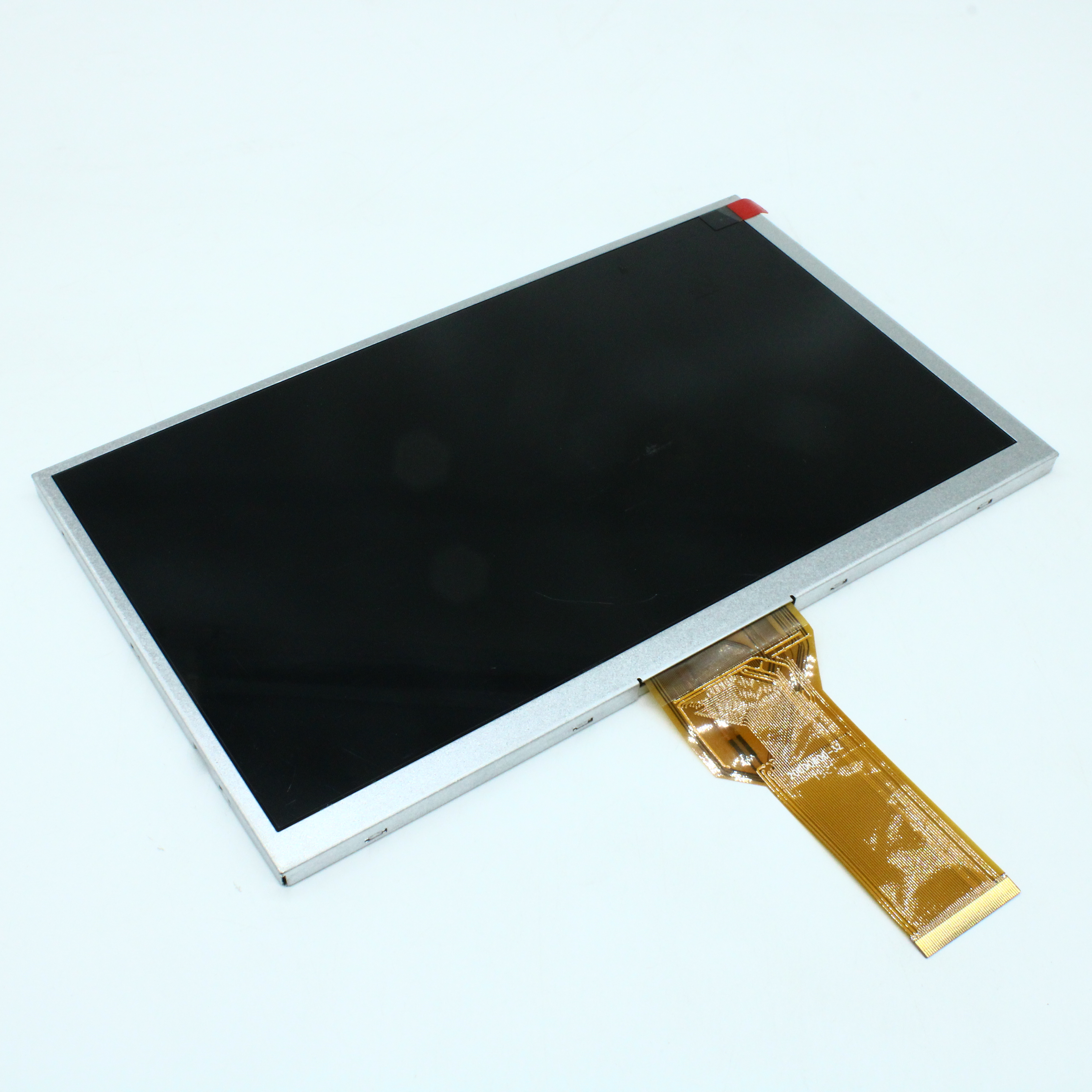 FG090052DSSWBG01 -  TFT 9", 800x480, яркость 250 cd/m2, контрастность 500:1, углы обзора (left/right/up/down) 70/70/50/70, интерфейс RGB,  -20 ... 70 °C