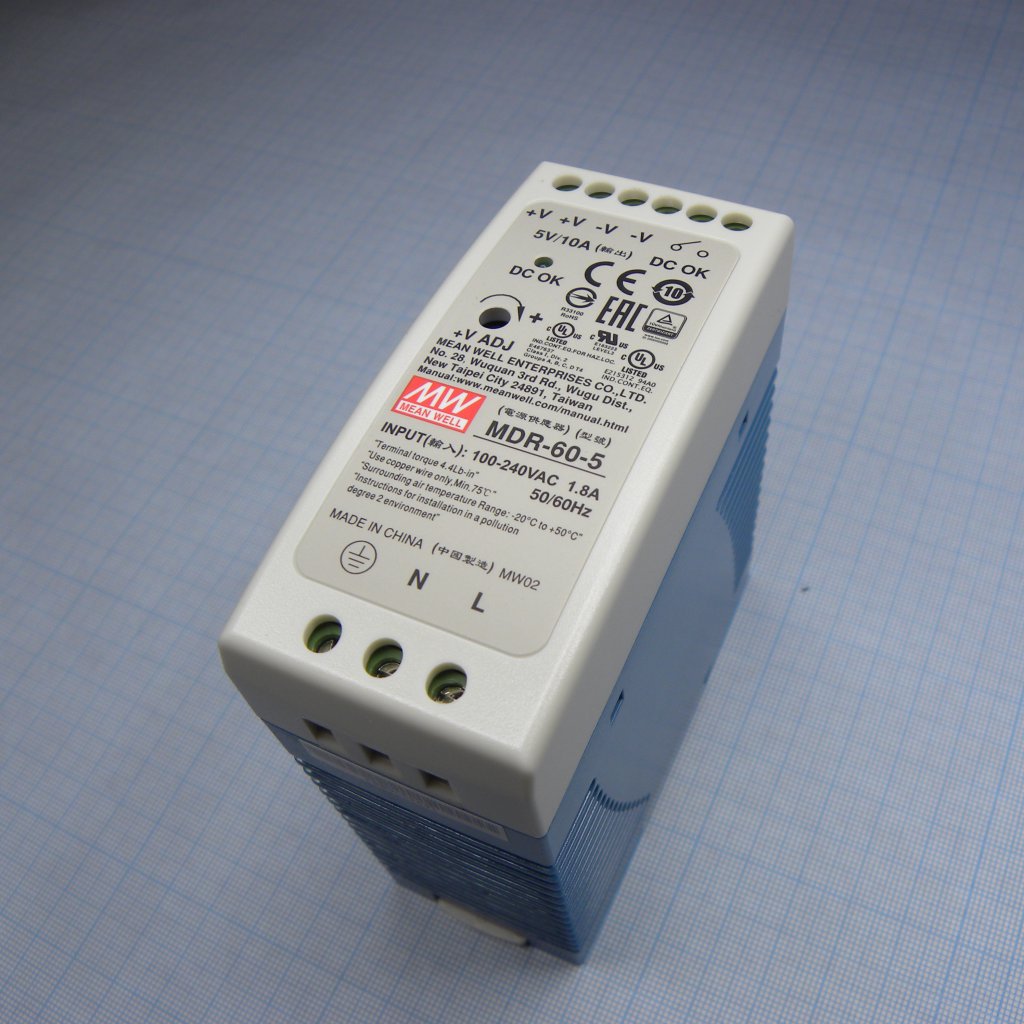 MDR-60-5 - Преобразователь AC-DC на DIN-рейку  50Вт, выход 5В/0…10A, рег. вых 5…6В, вход 85…264V AC, 47…63Гц /120…370В DC, изоляция 3000В AC, в кожухе  40х90х100мм, -20…+70°С