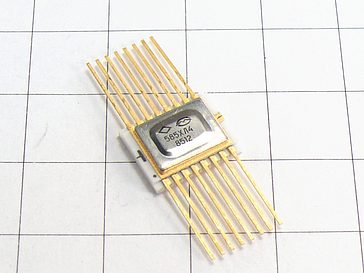Микросхема 585ХЛ4