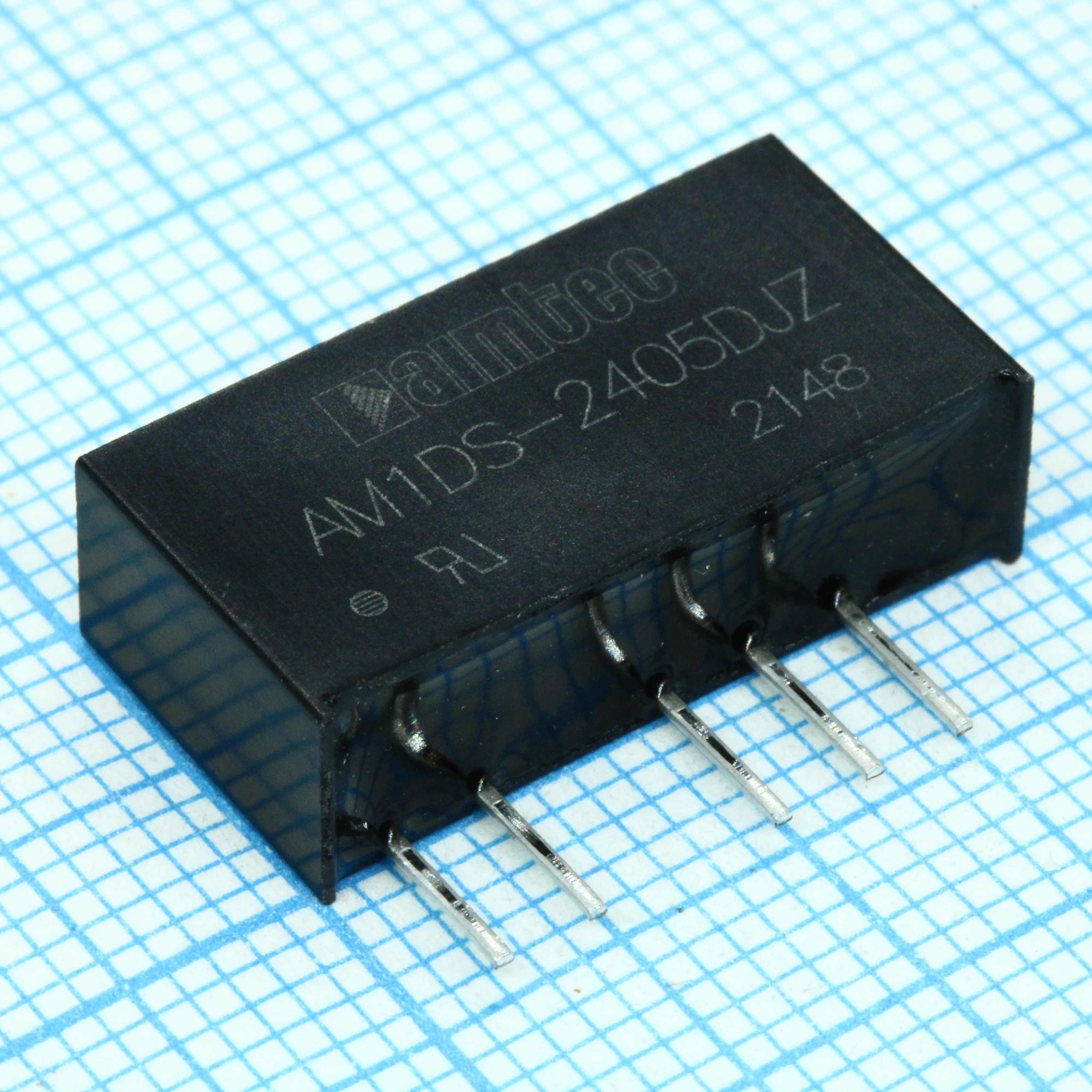 AM1DS-2405DJZ - DC/DC, 1Вт, вход 21.6…26.4В, выход ±5В/±0.01…0.1А, изоляция 1500В DC, КПД 80%, максимальная емкостная нагрузка не более 1200мкФ, SIP7, 19.65x6x10.16мм, -40…105°C, пластик