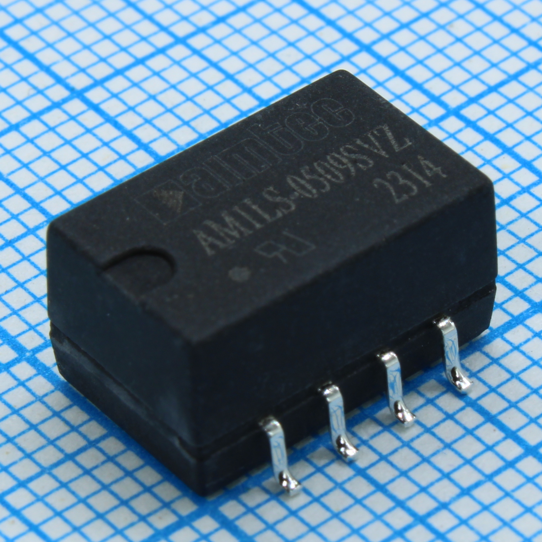 AM1LS-0509SVZ - DC/DC, 1Вт, вход 4.5…5.5В, выход 9В/0.11А, изоляция 1500В DC, КПД 83%, максимальная емкостная нагрузка не более 1000мкФ, для поверхностного монтажа, 13.2x11.4x7.25мм, -40…105°C, пластик