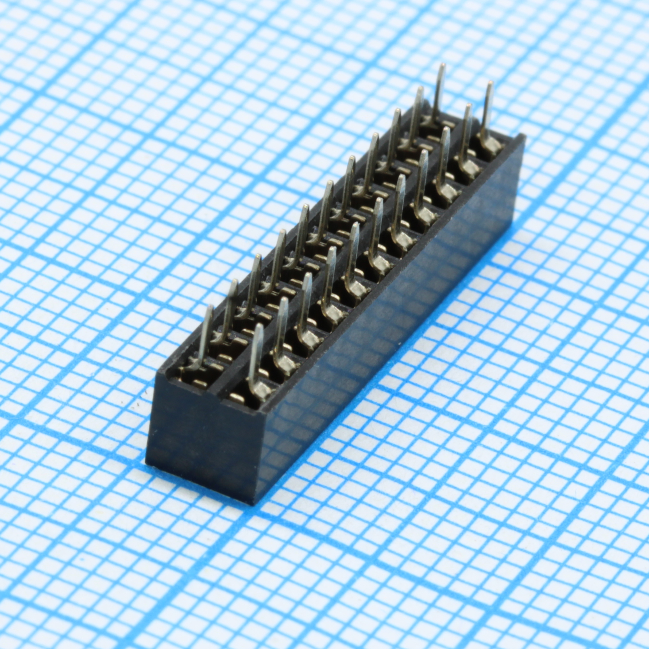 DS1026-05-2X11S8BV - Гнездо на плату 2x11 конт., шаг 2.00мм, высота 4.3мм, позолоч.