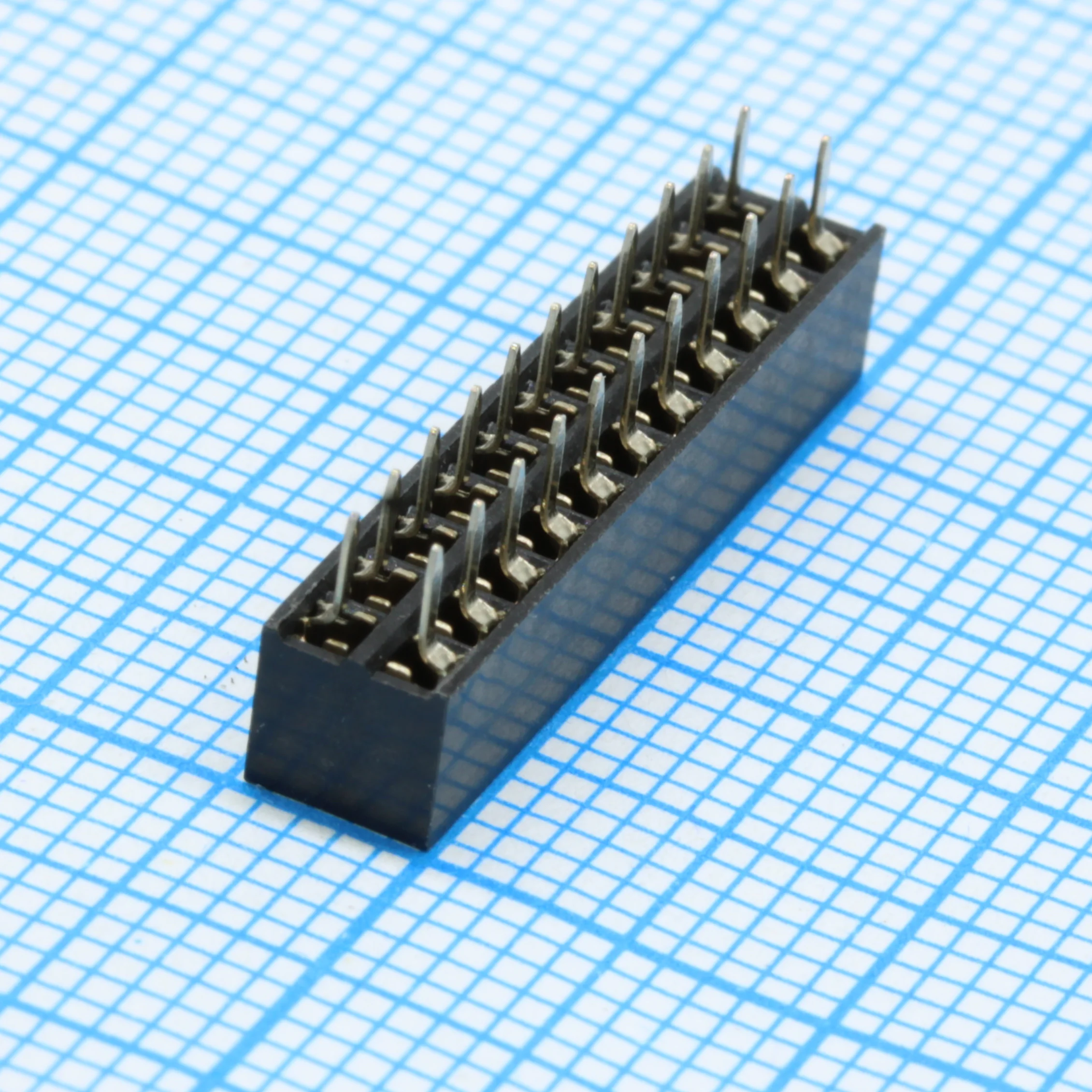 DS1026-05-2X11S8BV - Гнездо на плату 2x11 конт., шаг 2.00мм, высота 4.3мм, позолоч.
