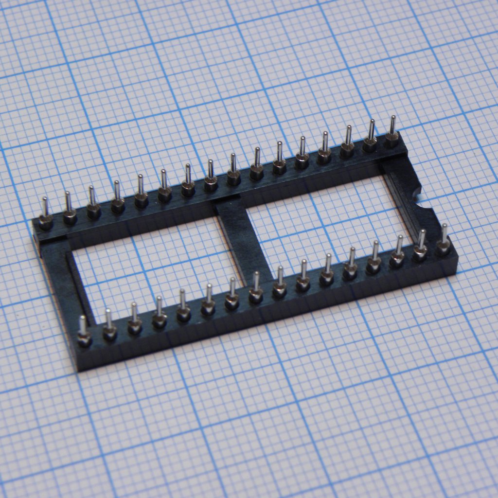 DS1001-01-32BT1WSF6S-JKB - DIP-панель цанговая под микросхему 32pin, шаг 2.54мм, ширина 15.24мм, 3А, -40 +105С
