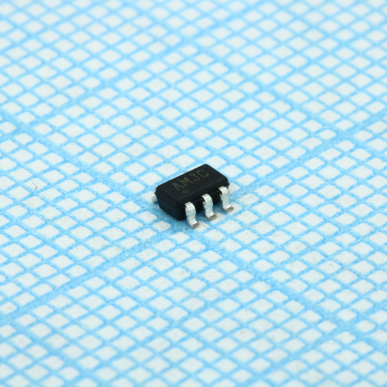 MAX40203AUK+T - Сверхтонкий наномощный 1A идеальный диод со сверхнизким падением напряжения