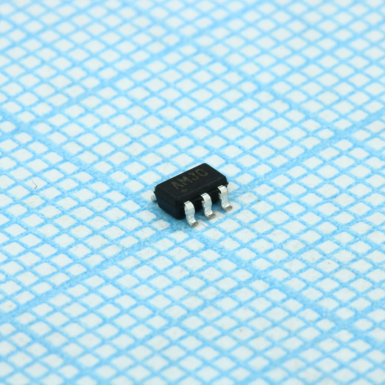 MAX40203AUK+T - Сверхтонкий наномощный 1A идеальный диод со сверхнизким падением напряжения