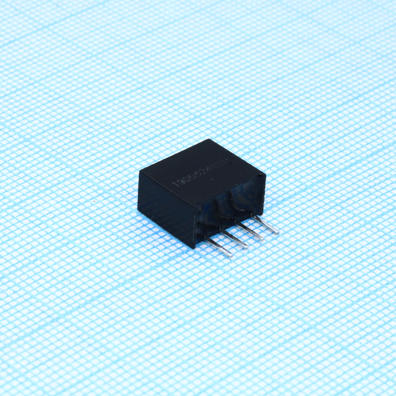 B0505S-1WR2 - Преобразователь DC/DC, 1Вт, вход 4.5…5.5В, выход 5В/200мА, изоляция 1500VDC, SIP-корпус, -40…+105°С