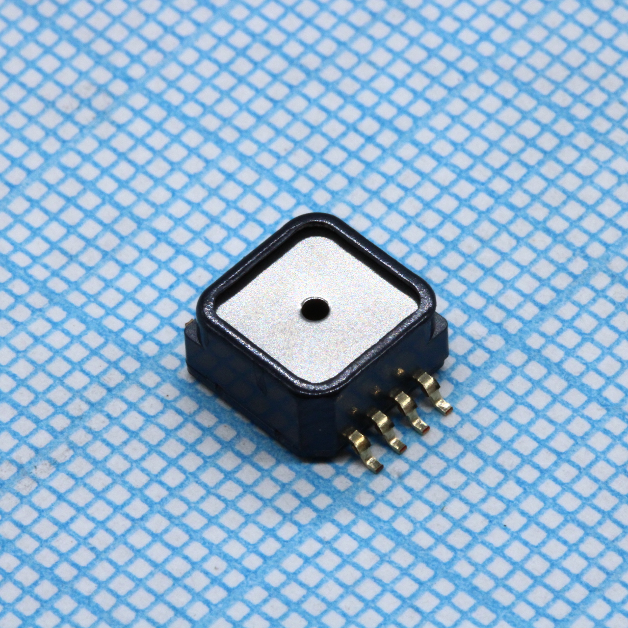 MPXH6115A6U - Pressure Sensor 0.2V to 4.7V 15kPa to 115kPa Absolute Automotive 8-Pin SSOP Tube