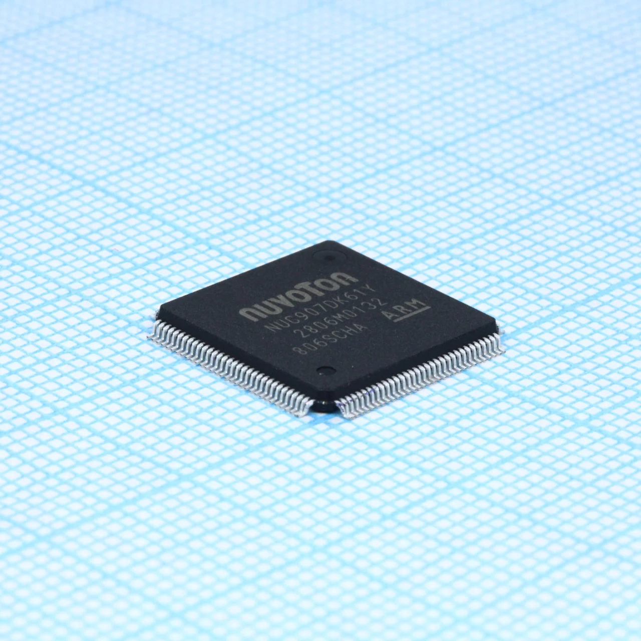 NUC907DK61Y - Микроконтроллер ядро ARM9 ОЗУ 64 МБ с возможностью установки ОС Linux