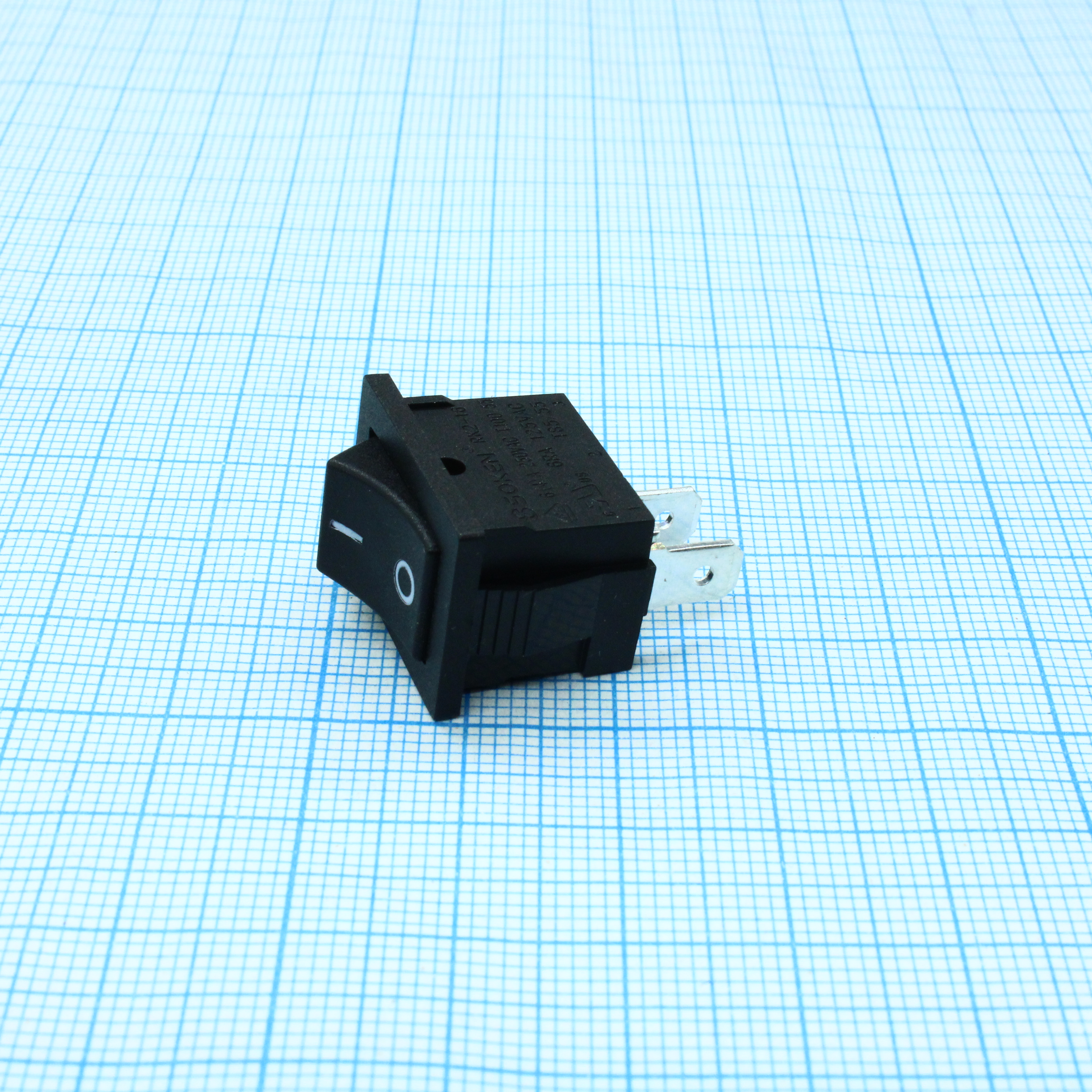 RK2-16 1X1 B/B"0-",-40C - Выключатель клавишный ON-OFF 2 вывода без подсветки цвет корпуса (черный) цвет кнопки (черный) -40°C