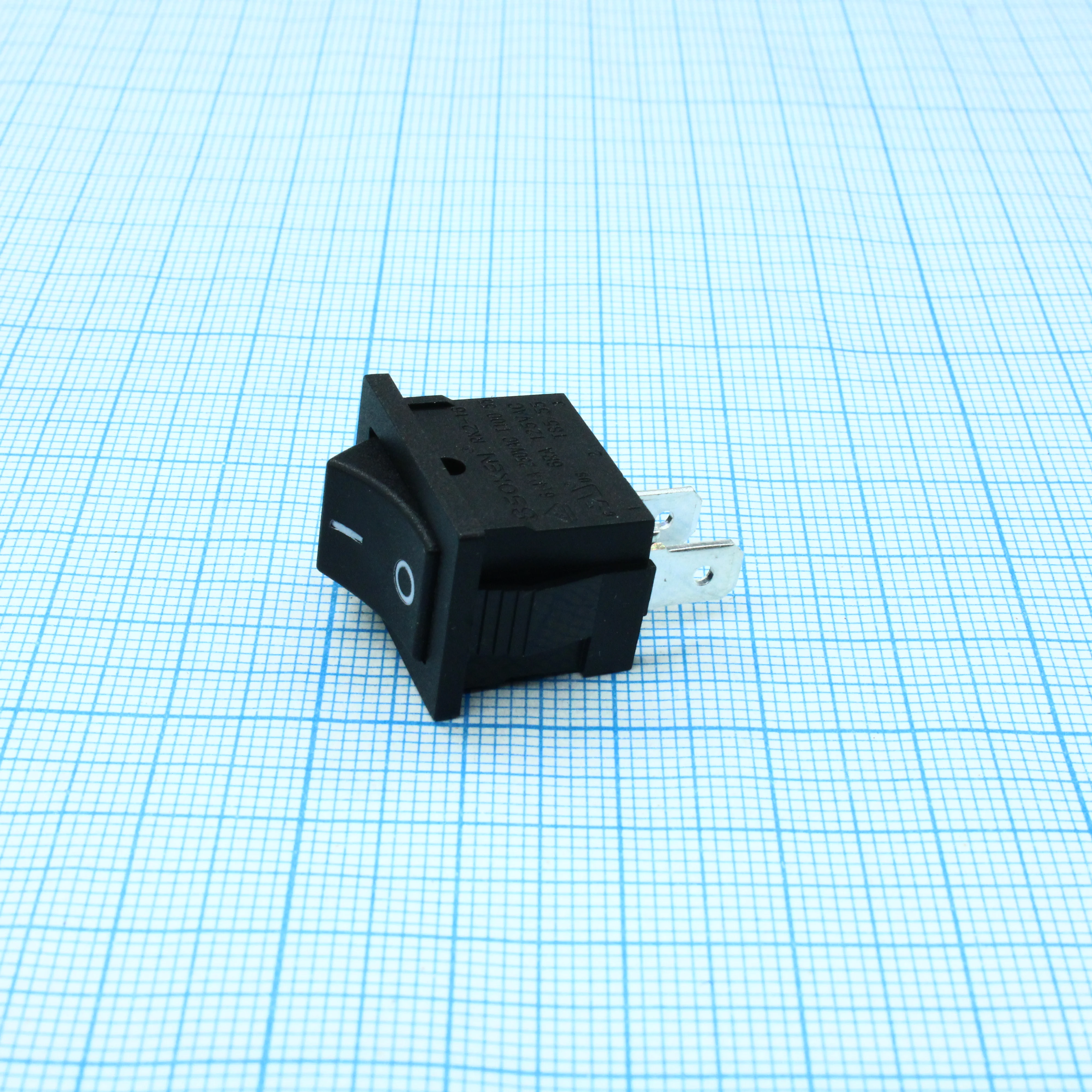 RK2-16 1X1 B/B"0-",-40C - Выключатель клавишный ON-OFF 2 вывода без подсветки цвет корпуса (черный) цвет кнопки (черный) -40°C