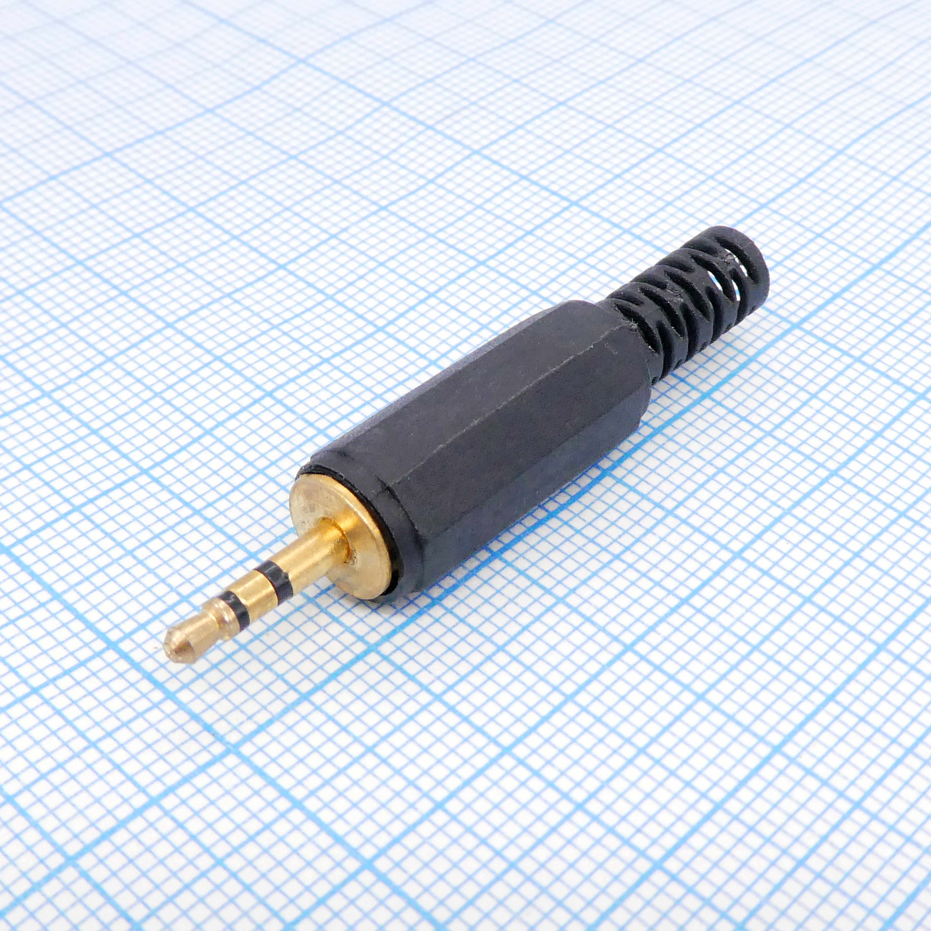 TRS 2.5 (micro plug) штекер gold - Стерео шт. 2.5 мм золотистый, пластиковый кожух